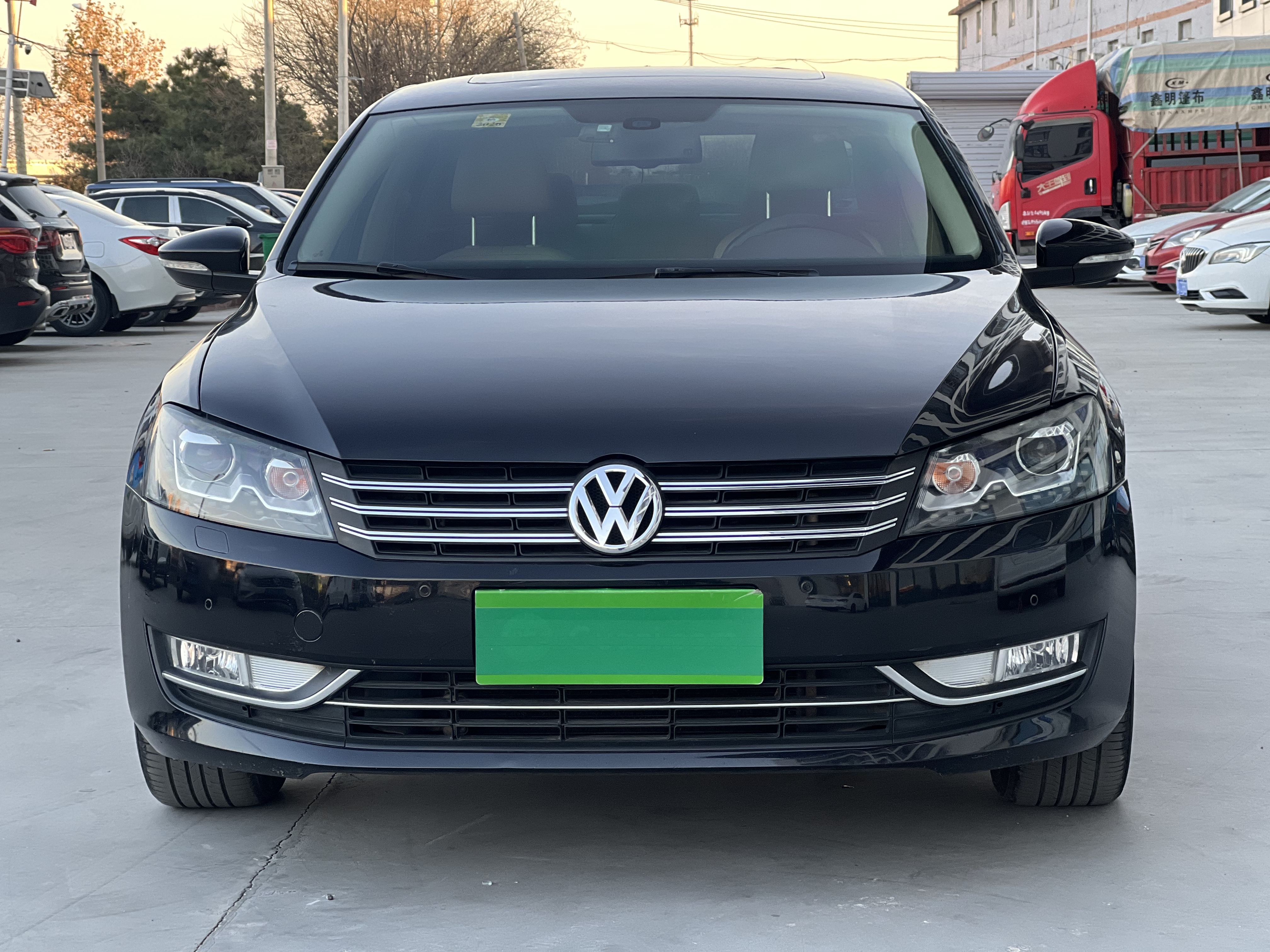 Volkswagen Passat 2014 car image #2