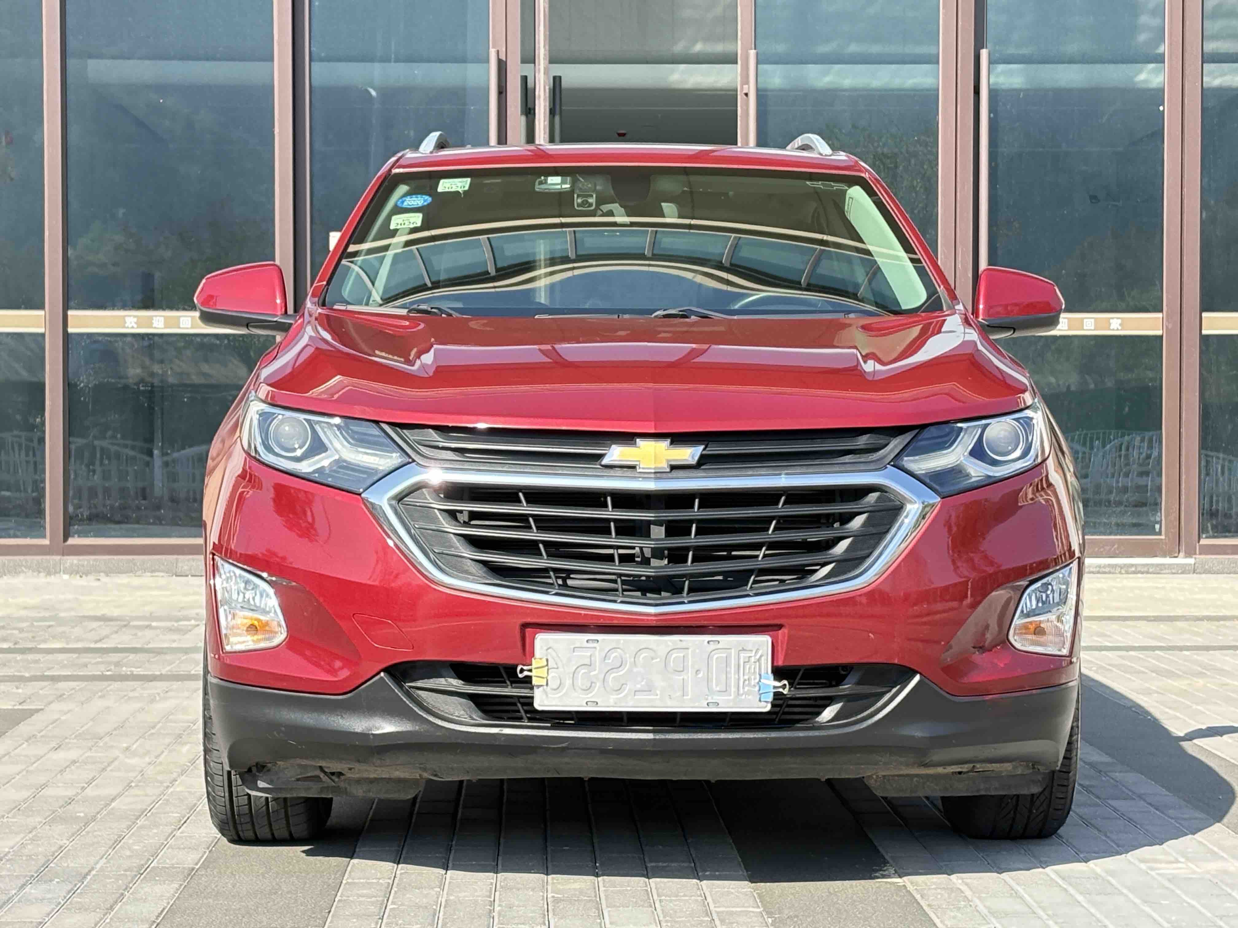 Chevrolet Equinox 2018 car image #2