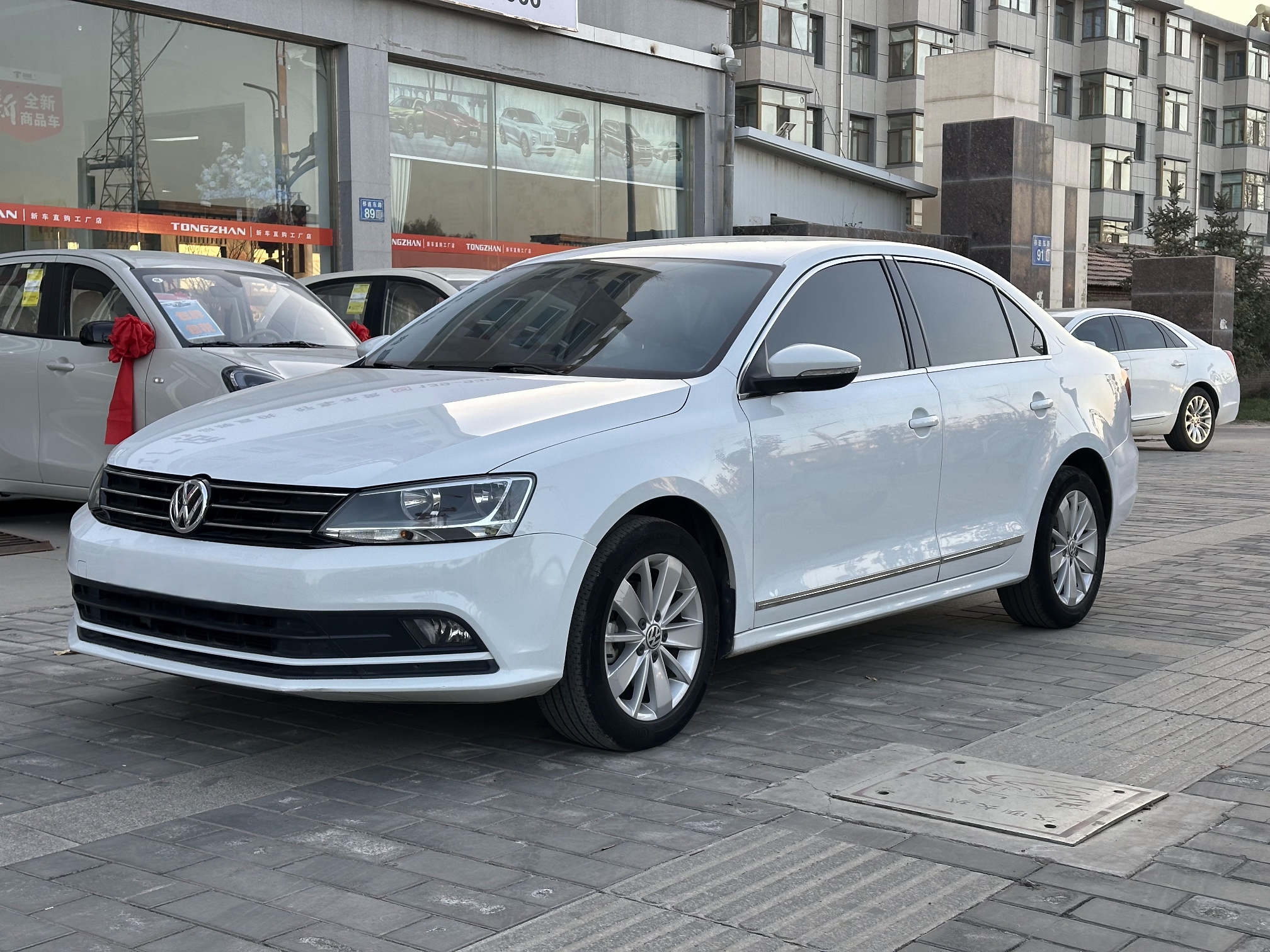 Volkswagen Sagitar 2019 immagine di auto #2