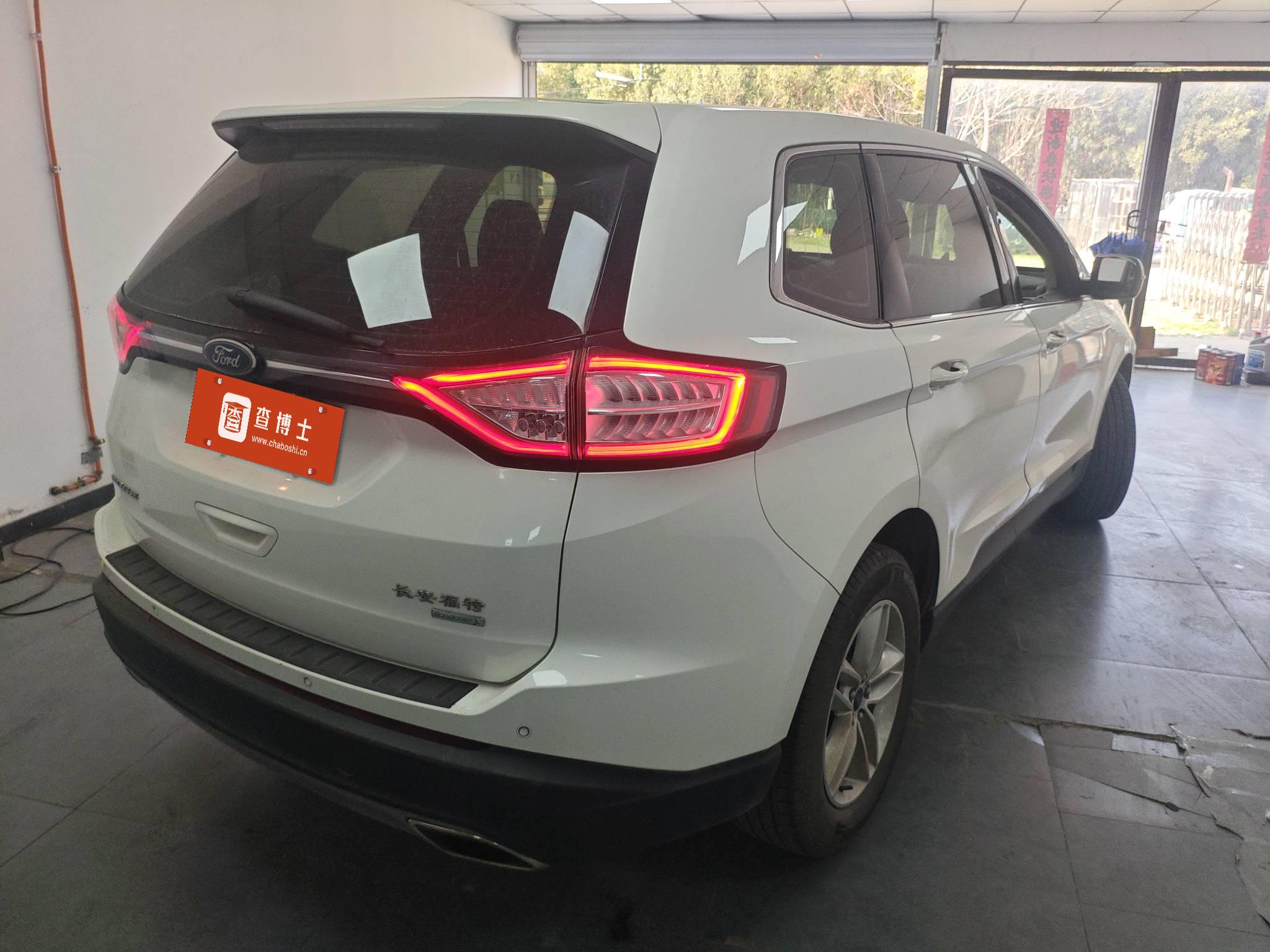 Ford Edge 2018 صورة سيارة #2