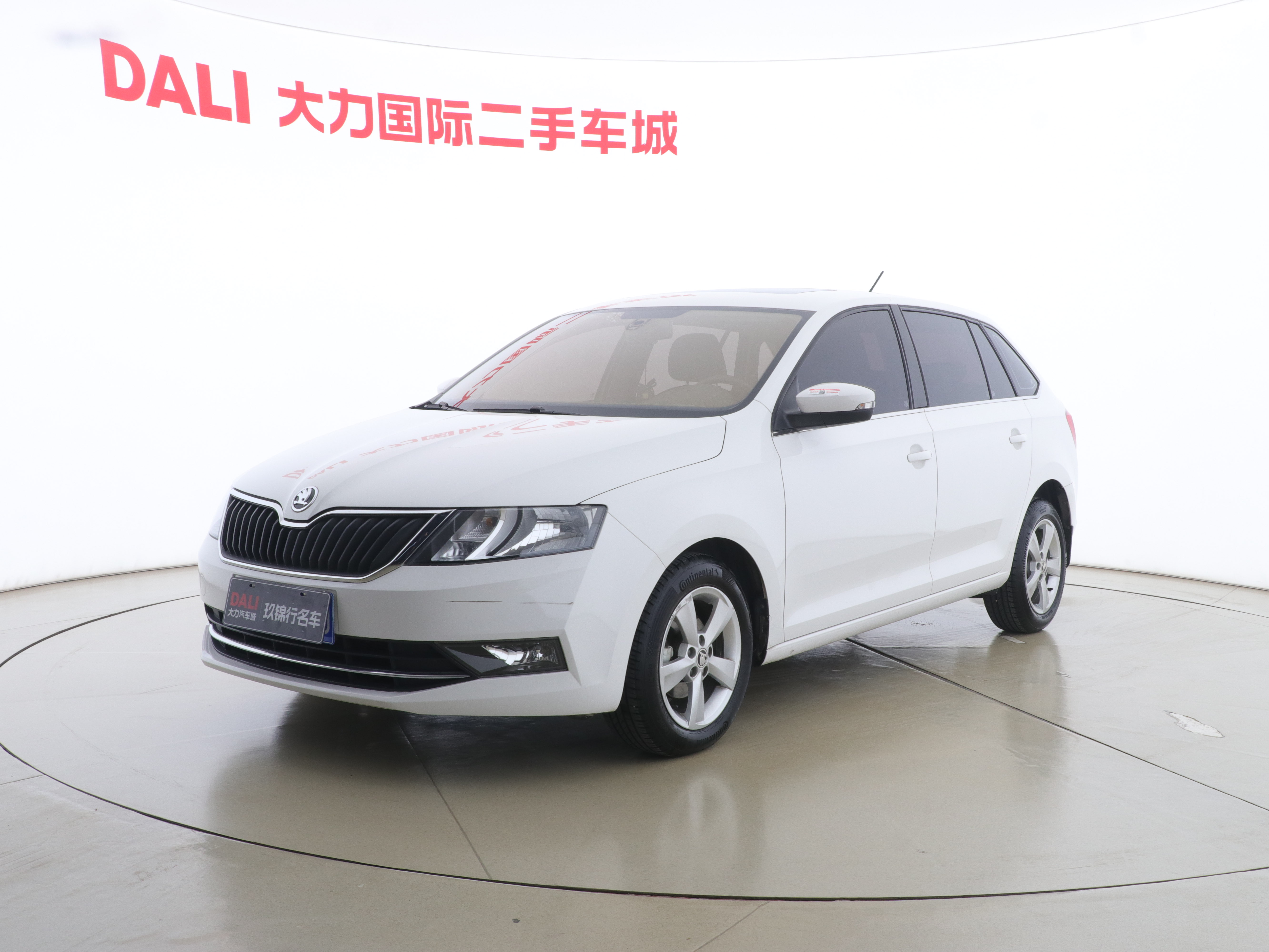 Skoda Rapid Spaceback 2018 immagine di auto #2