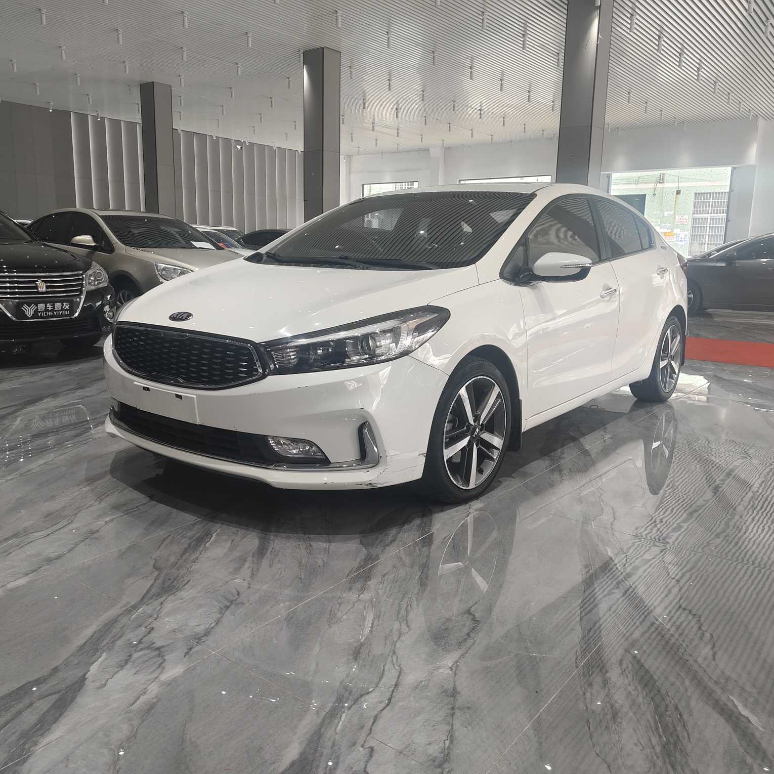 Kia K3 2018 car image #2