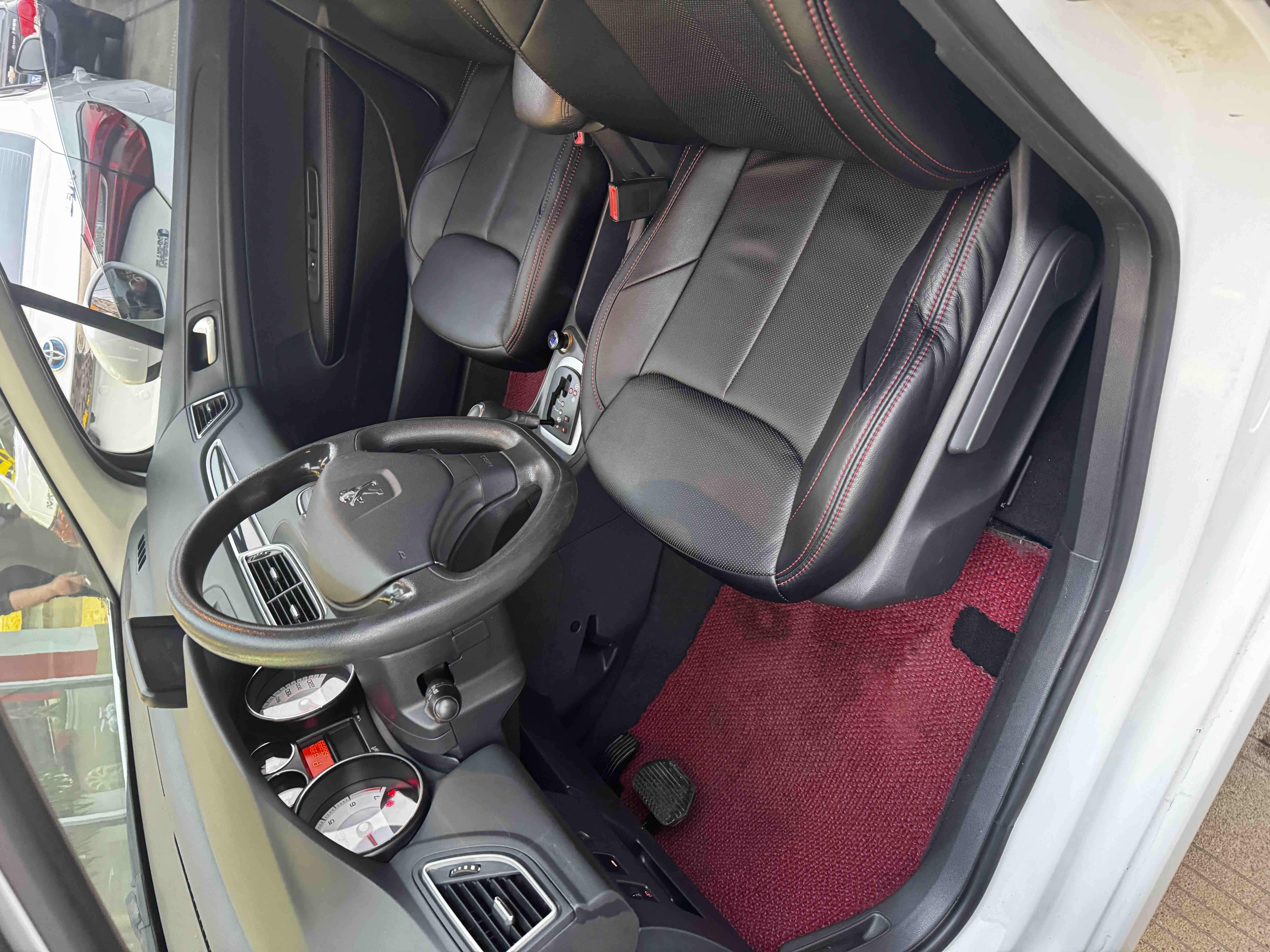 标致 标致308 2015 汽车图片 #2