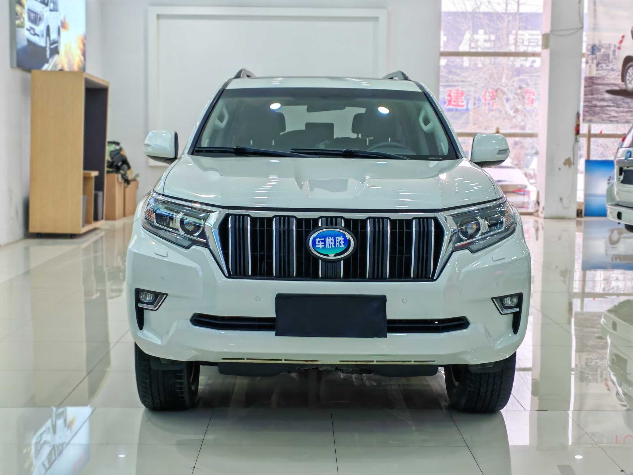 Toyota Land Cruiser Prado 2018 #2 Toyota Land Cruiser Prado 2018 car image #2