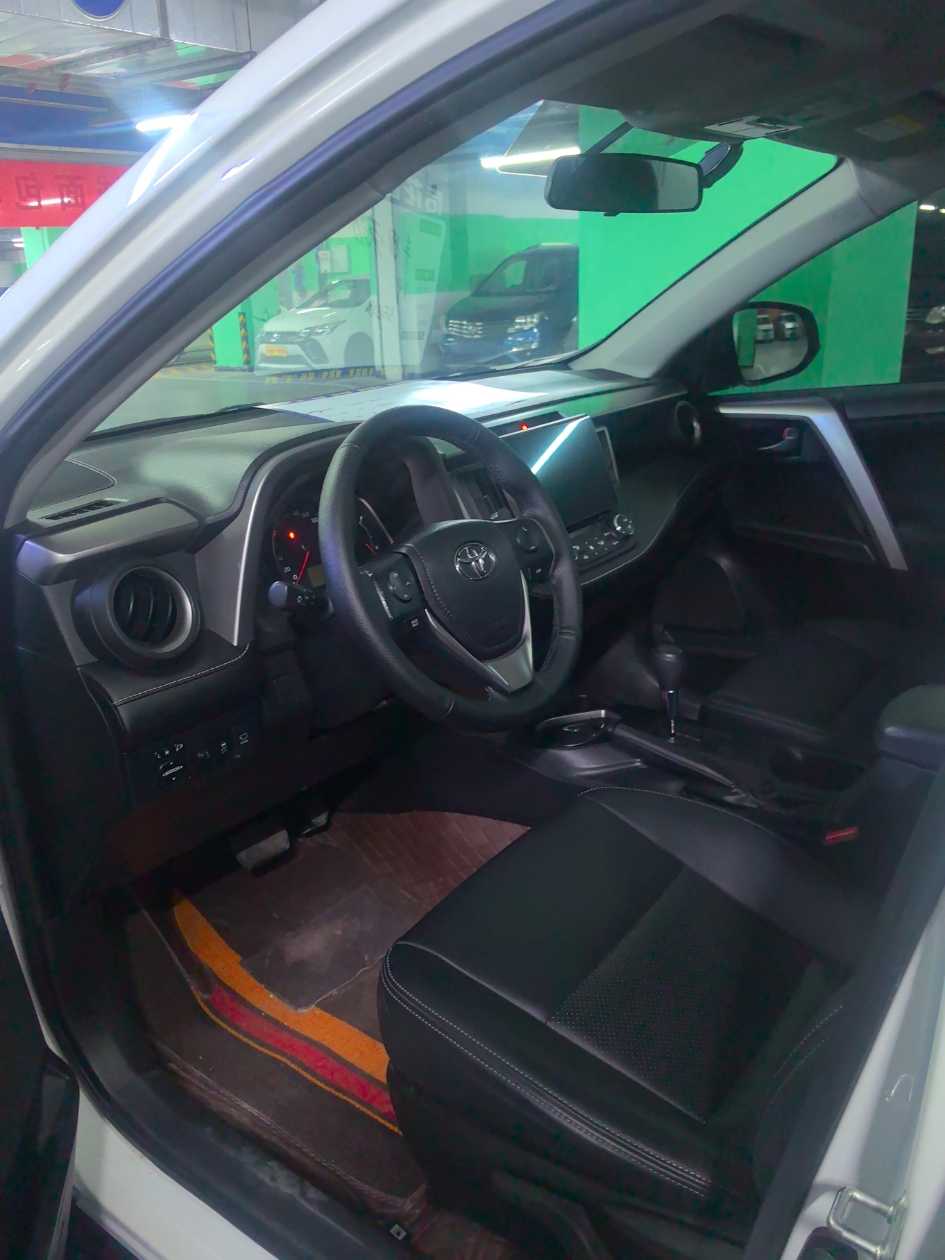 Toyota RAV4 2019 #2 Toyota RAV4 2019 car image #2