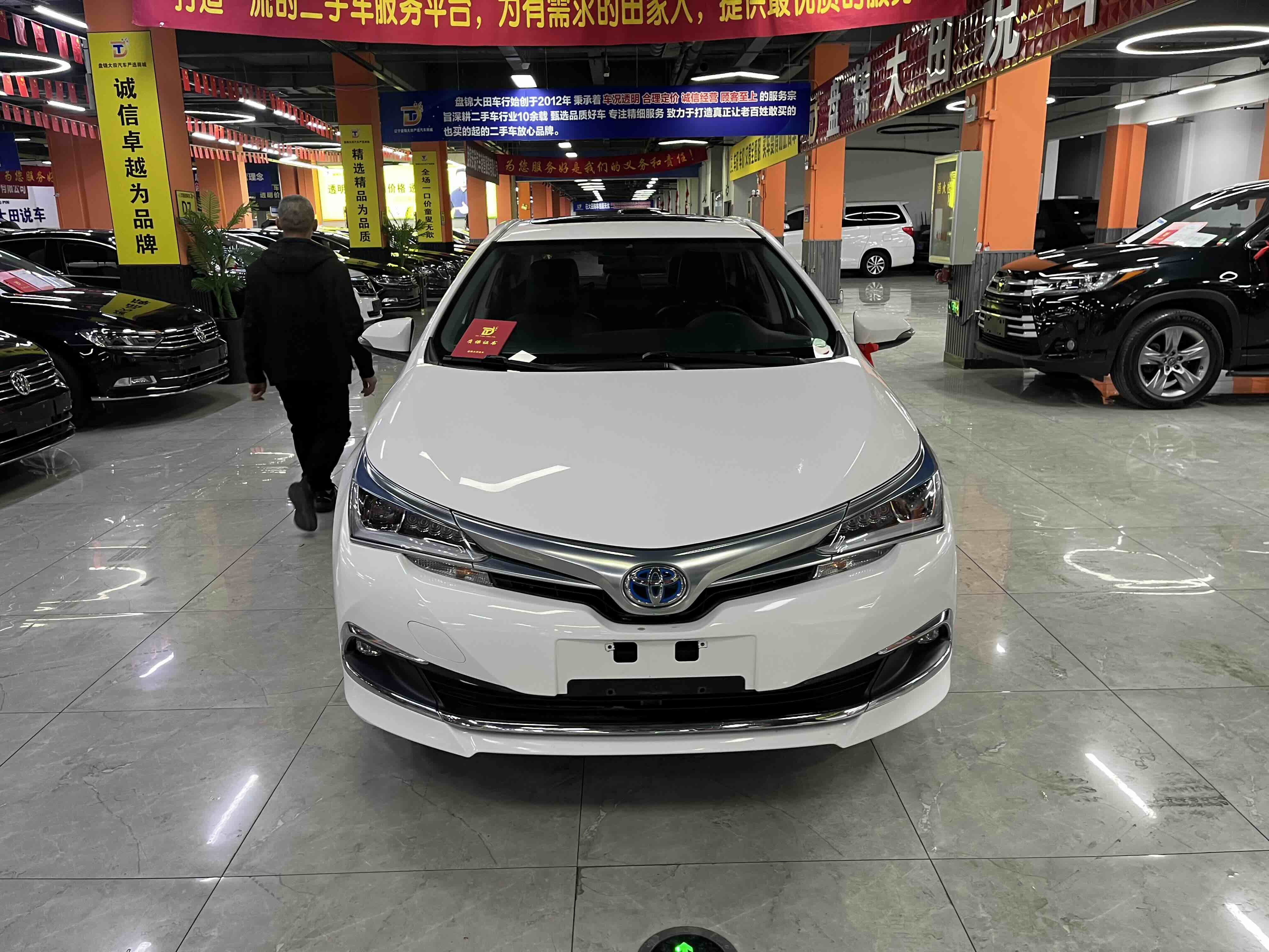 Corolla 2018 car image #2