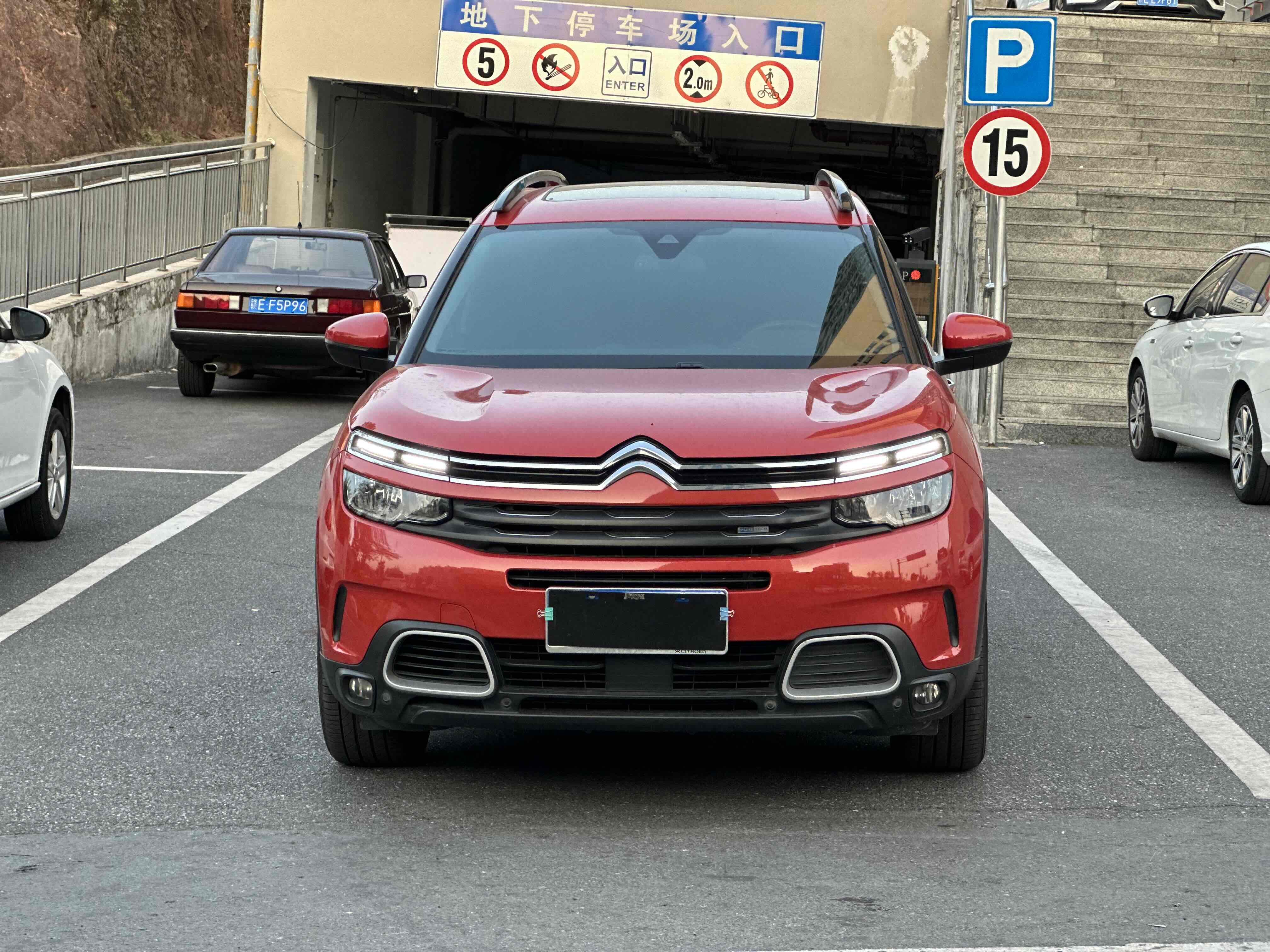 Citroen C5 AIRCROSS 2018 car image #2