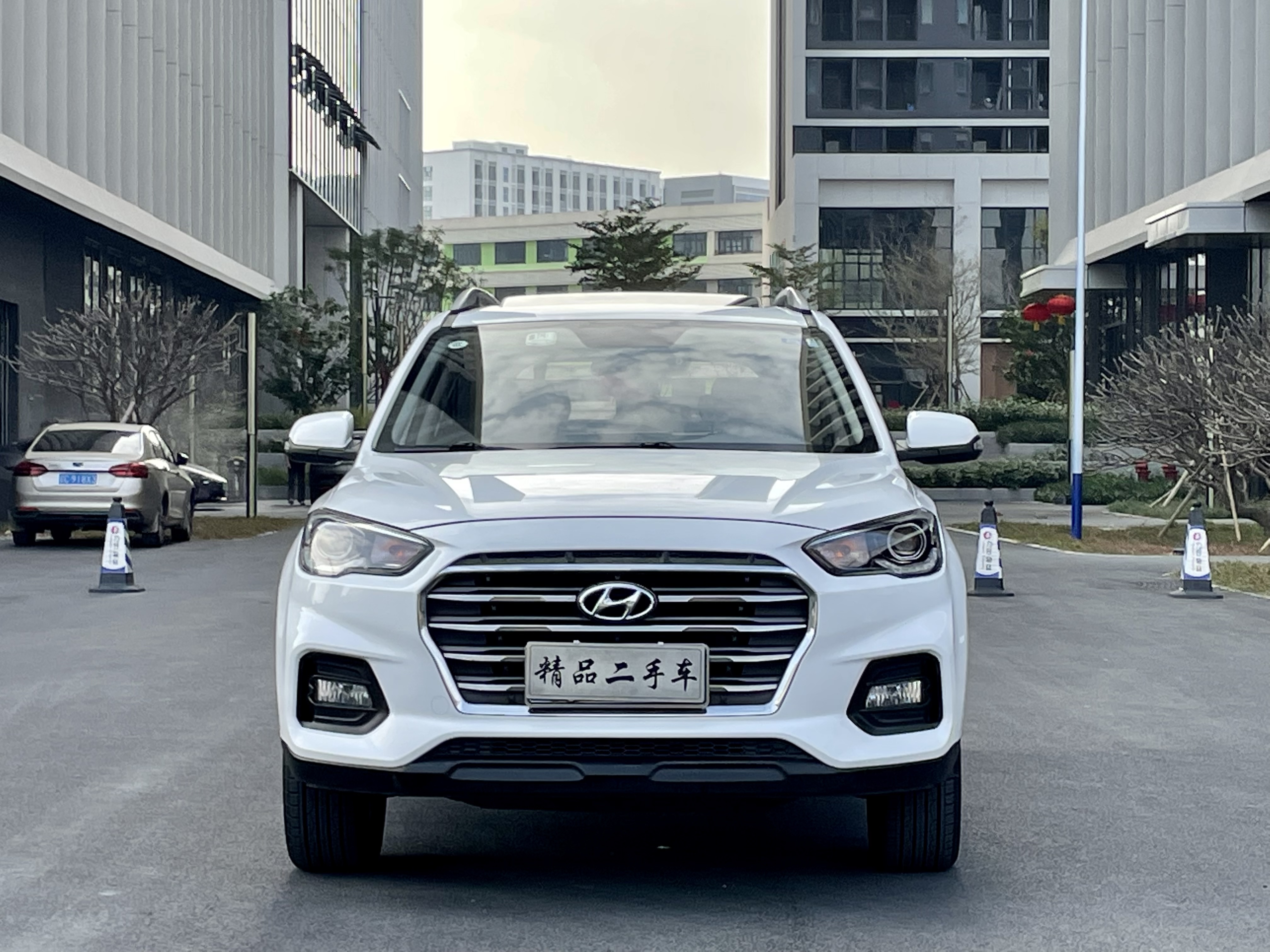 Hyundai ix35 2018 car image #2