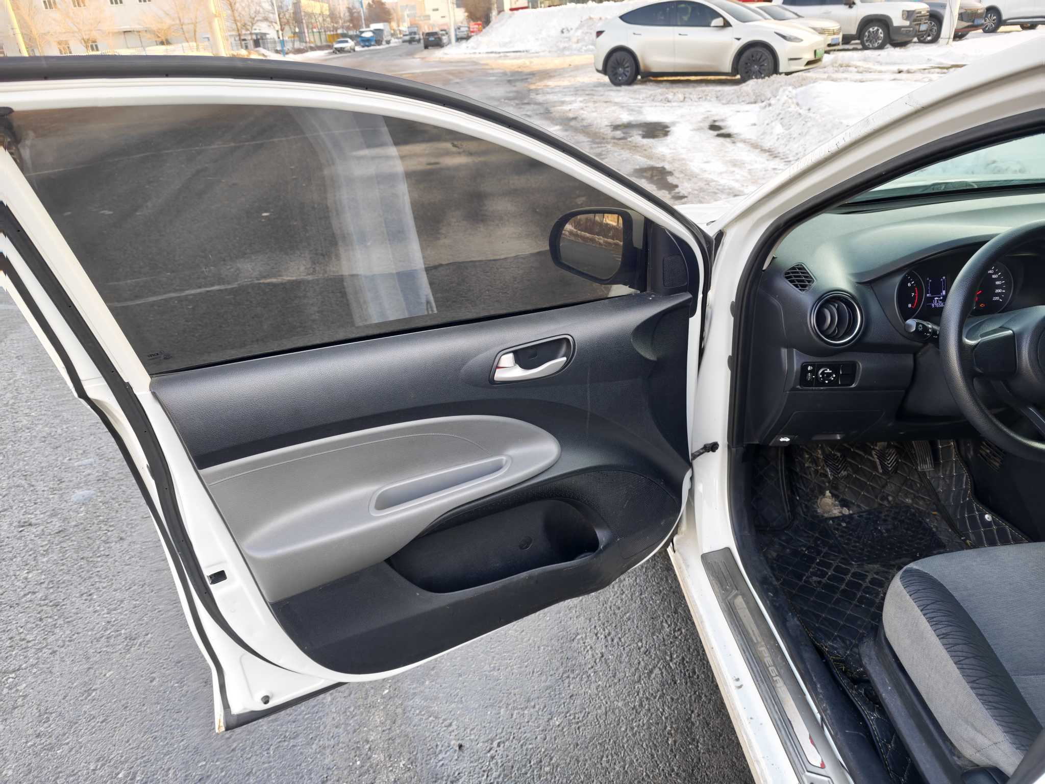 起亚 焕驰 2018 汽车图片 #2