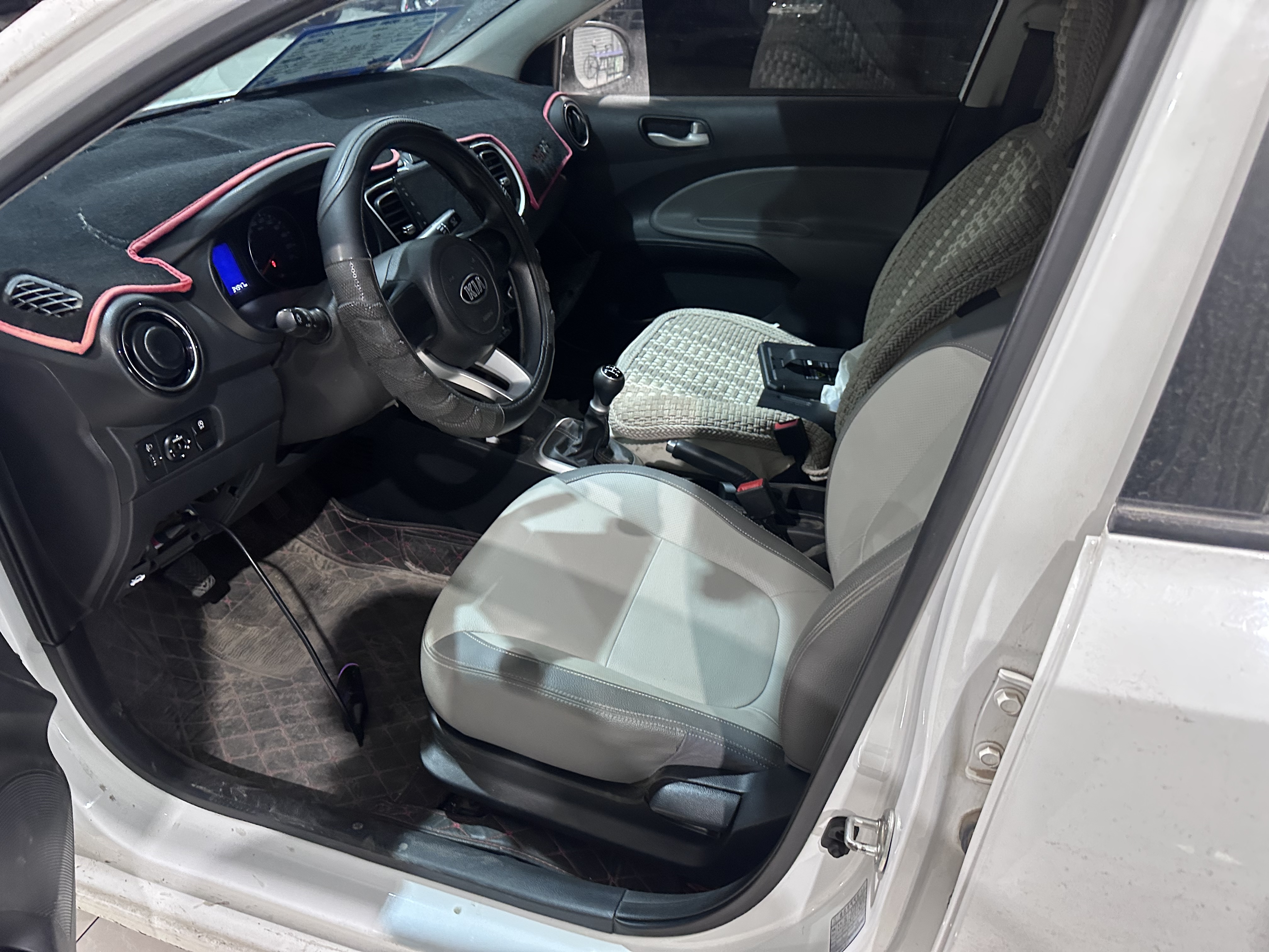 起亚 焕驰 2019 汽车图片 #2