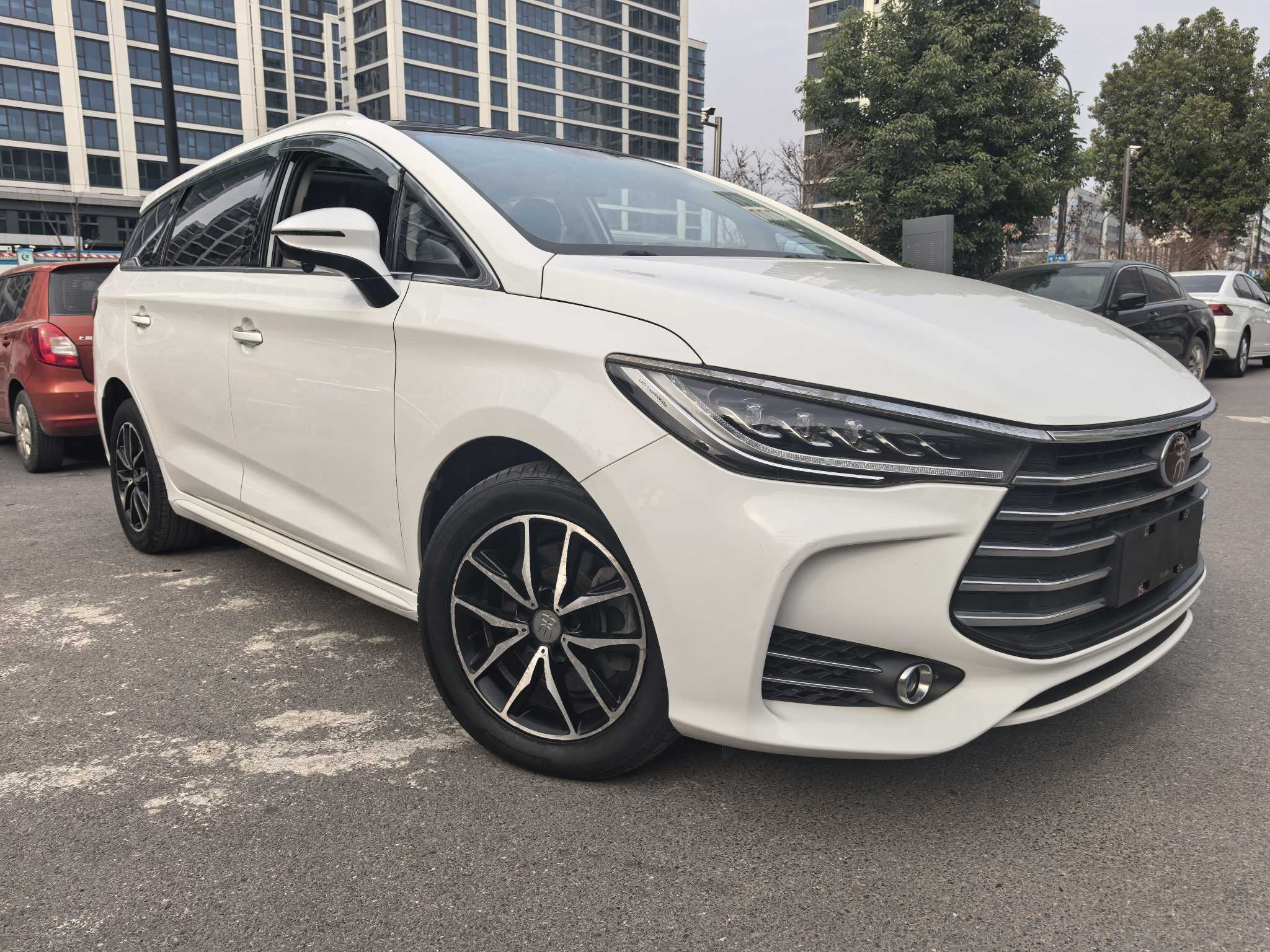 BYD Song MAX 2019 car image #2