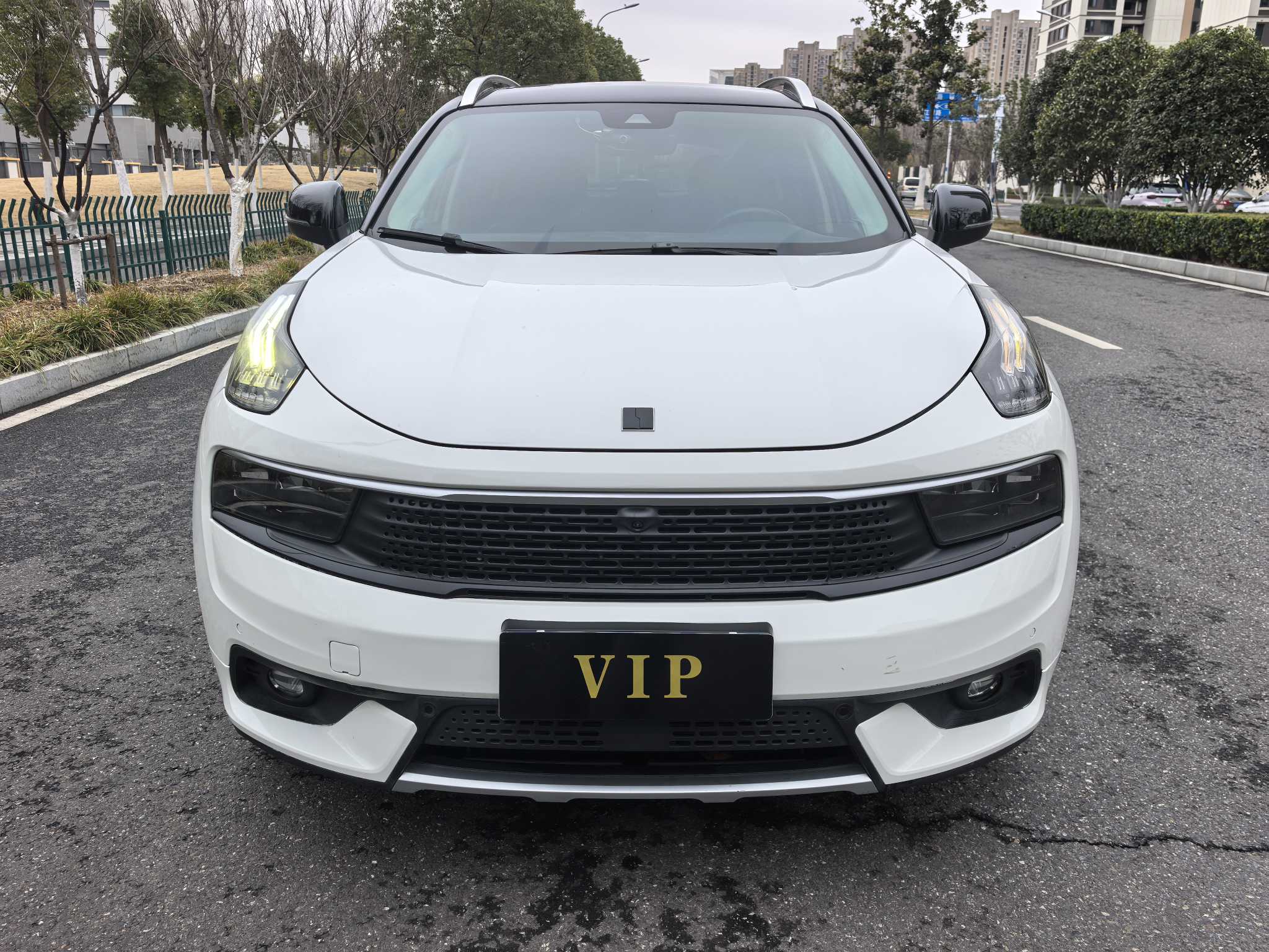 Lynk & Co 2018 car image #2