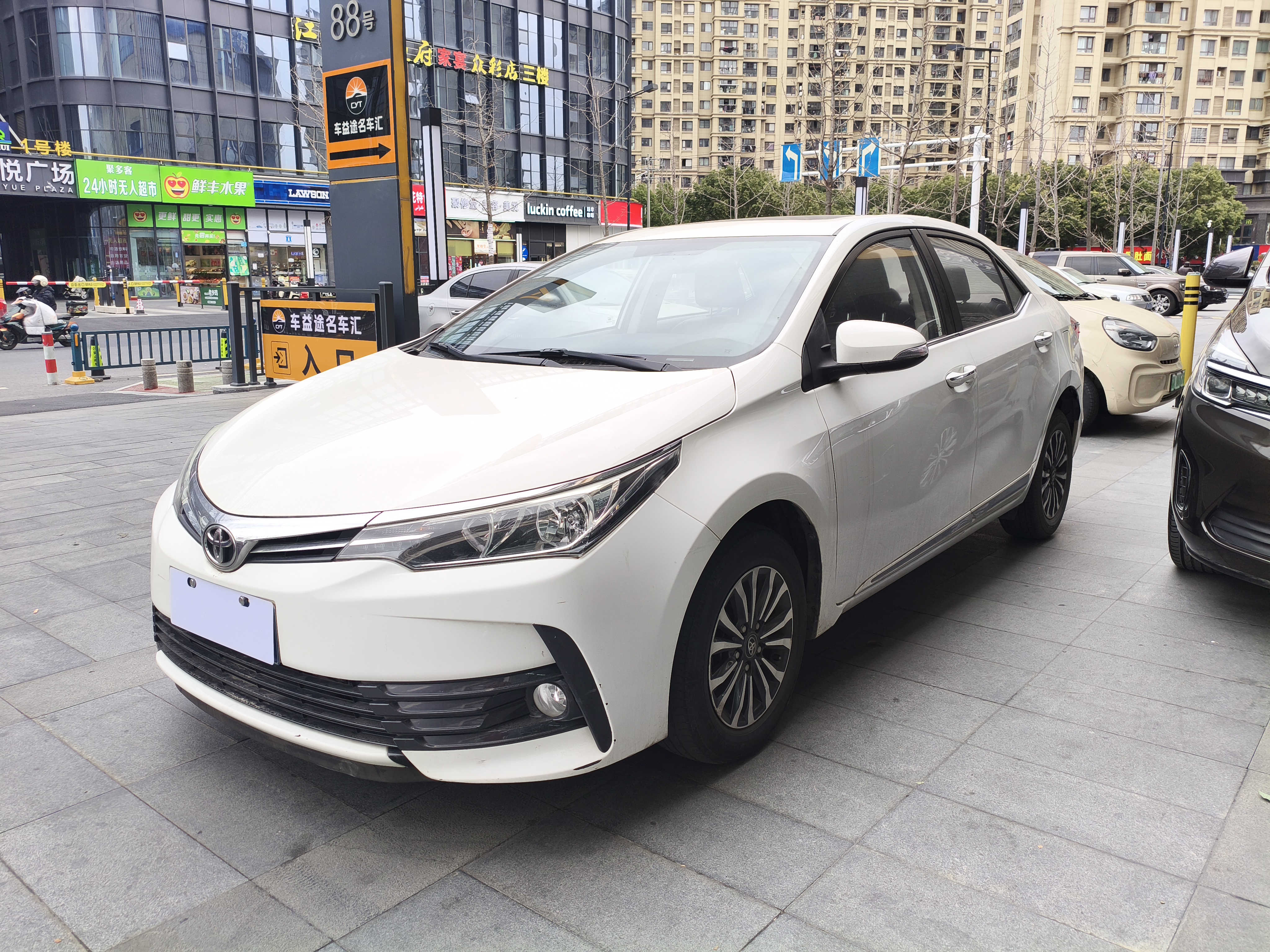 Toyota Corolla 2018 car image #2