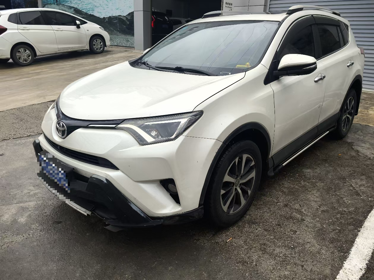 Toyota RAV4 2018 #2 Toyota RAV4 2018 car image #2