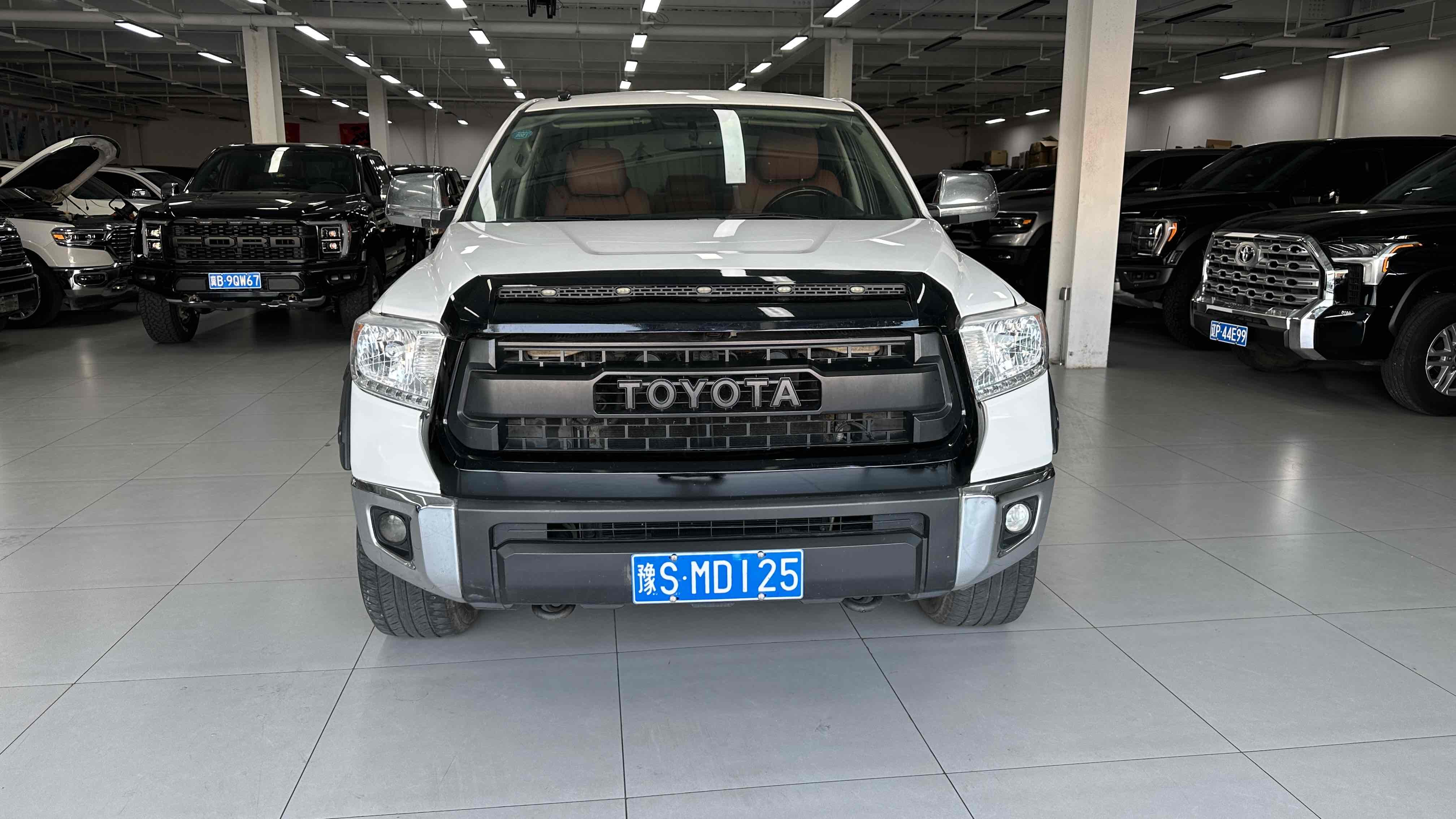Toyota 2015 #2 Toyota 2015 car image #2