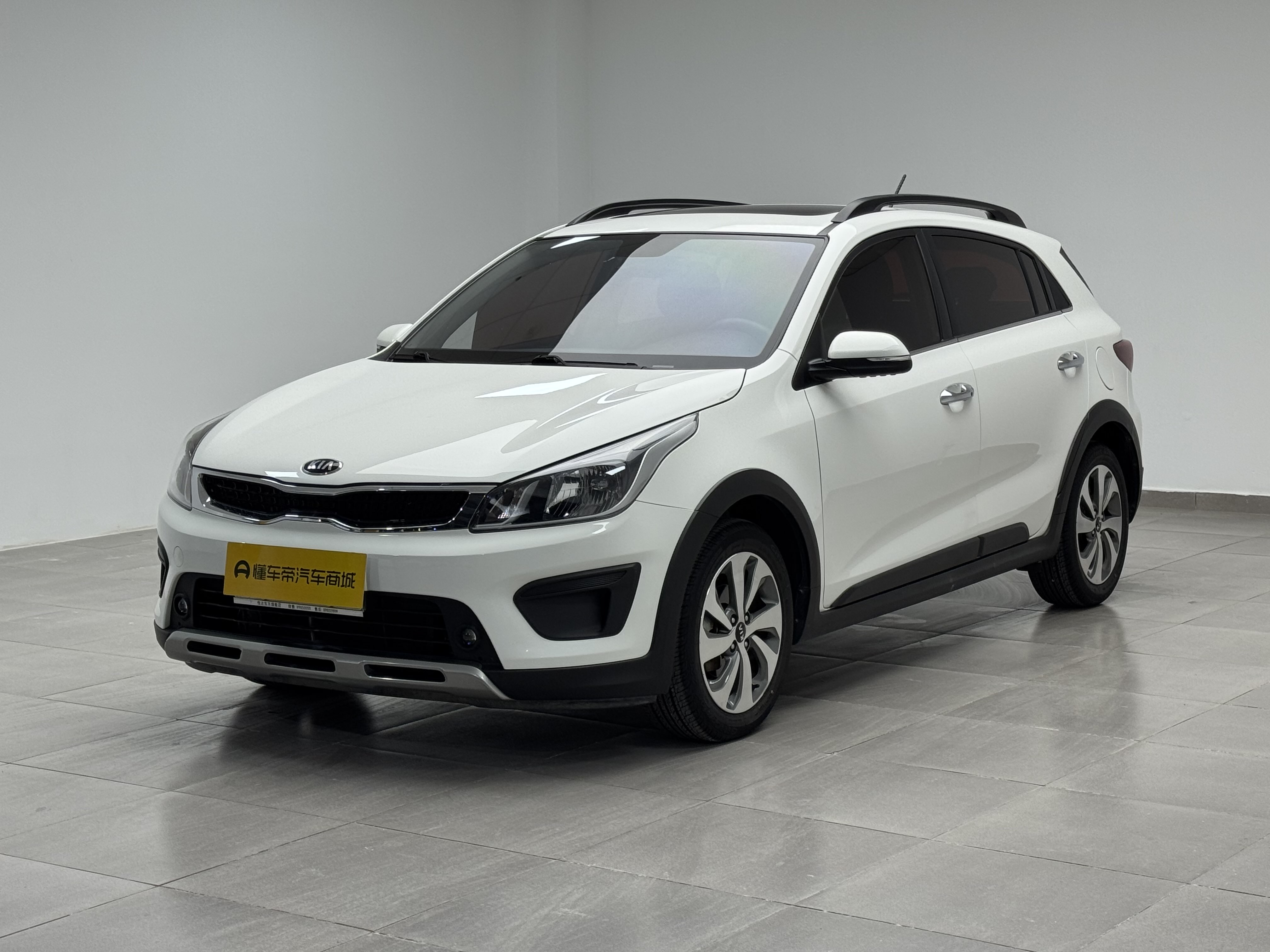 Kia Rio Cross 2018 صورة سيارة #2