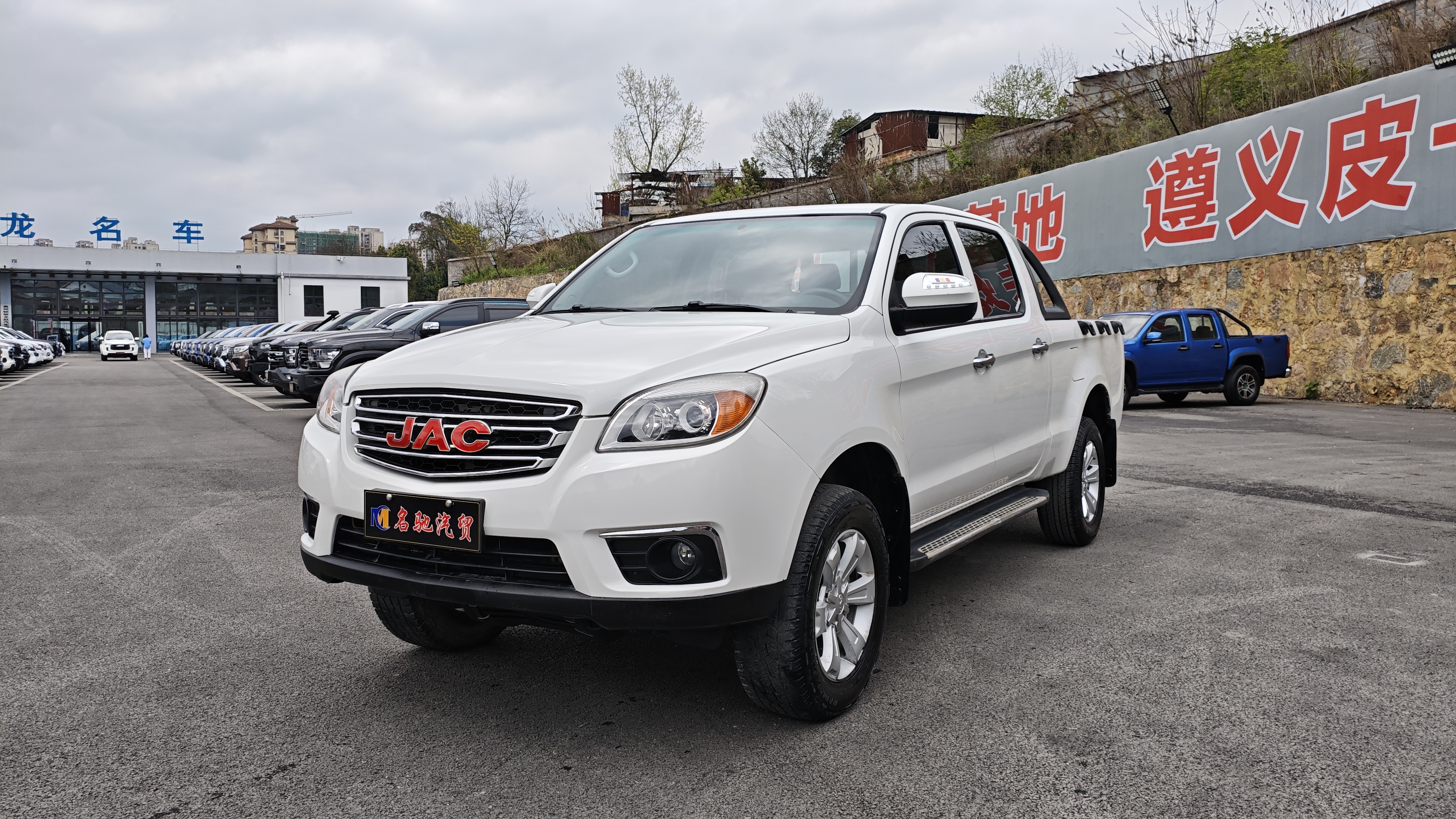 JAC 2019 car image #2