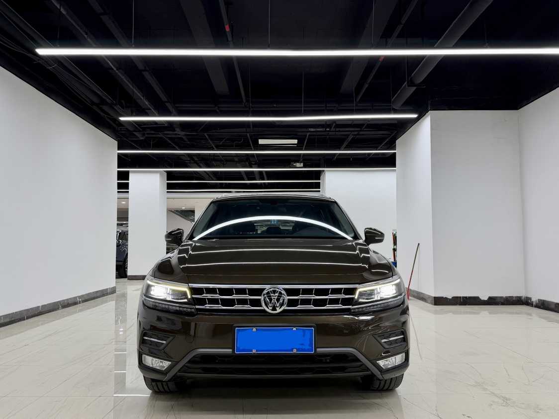 Volkswagen Tiguan L 2019 #2 Volkswagen Tiguan L 2019 car image #2