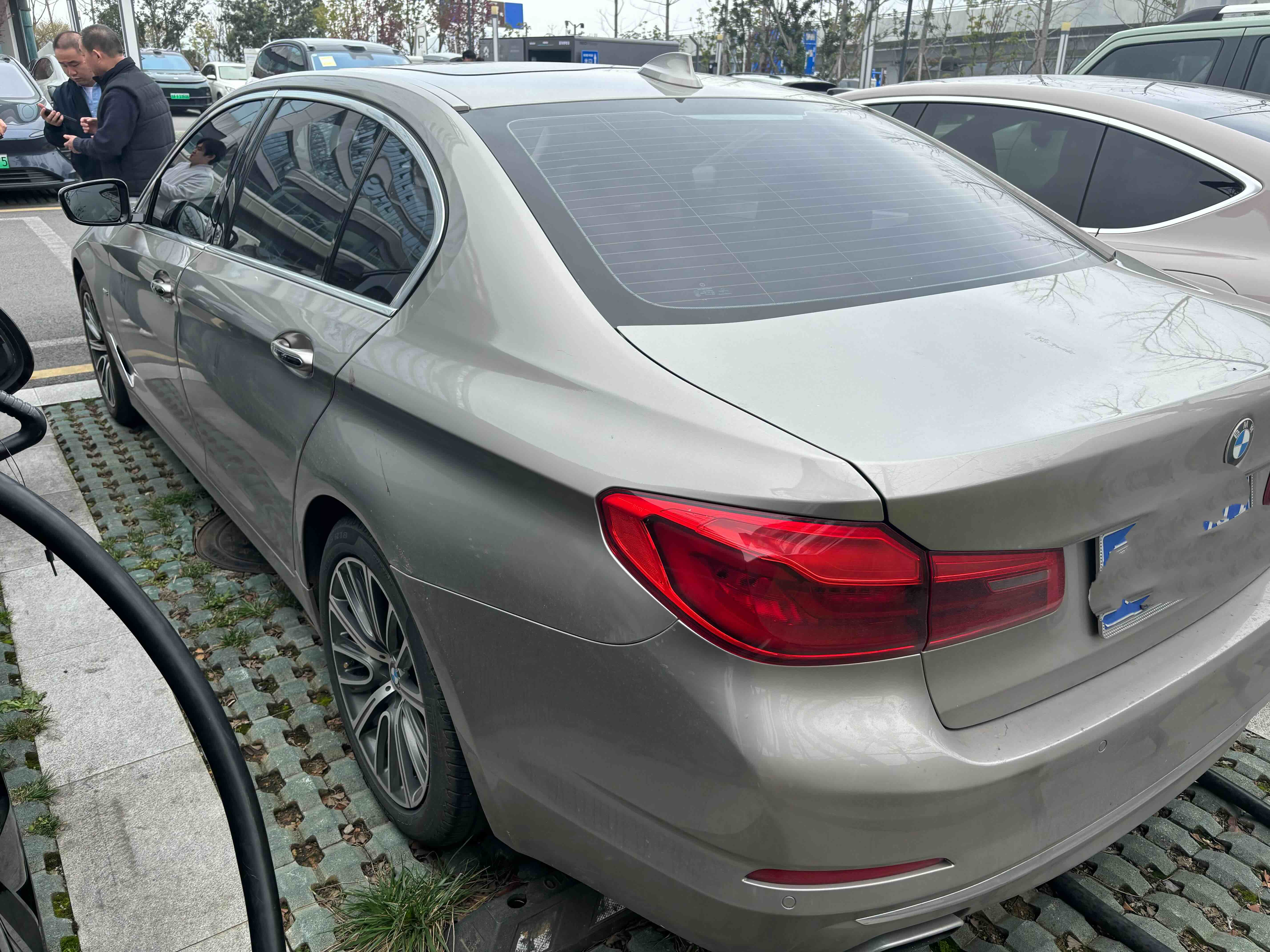 BMW 5 Series 2017 car image #2