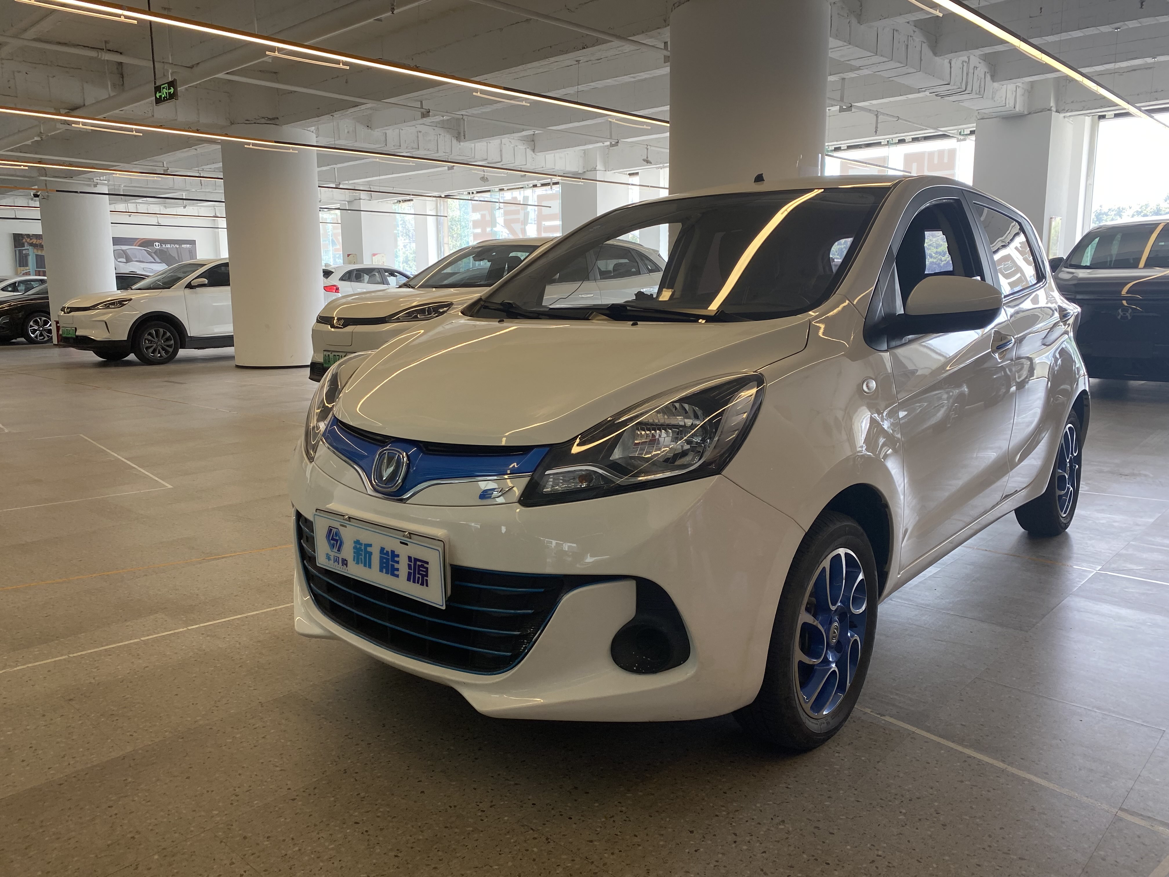 Changan BenBen EV 2018 изображение автомобиля #2