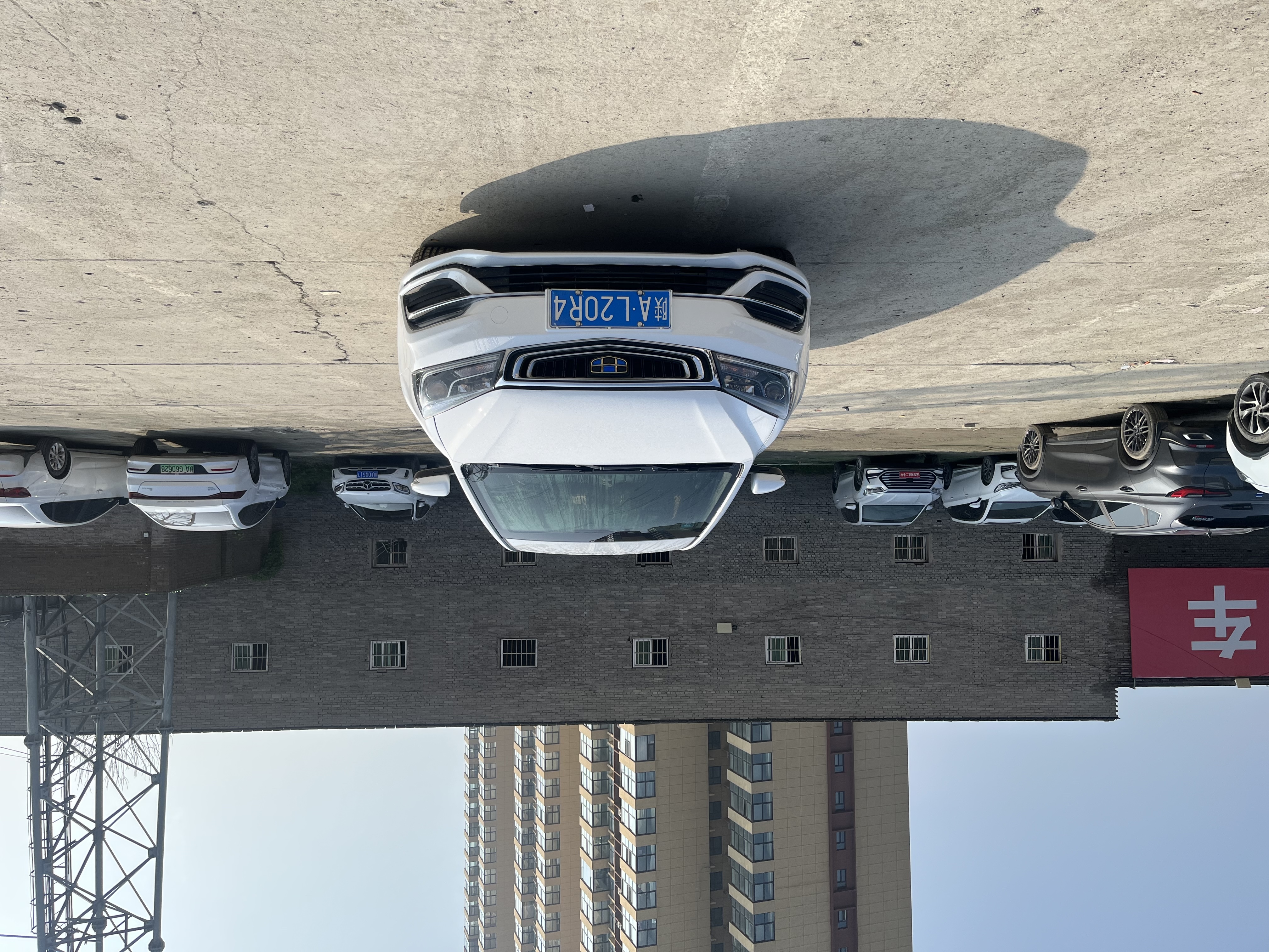 Emgrand 2018 car image #2