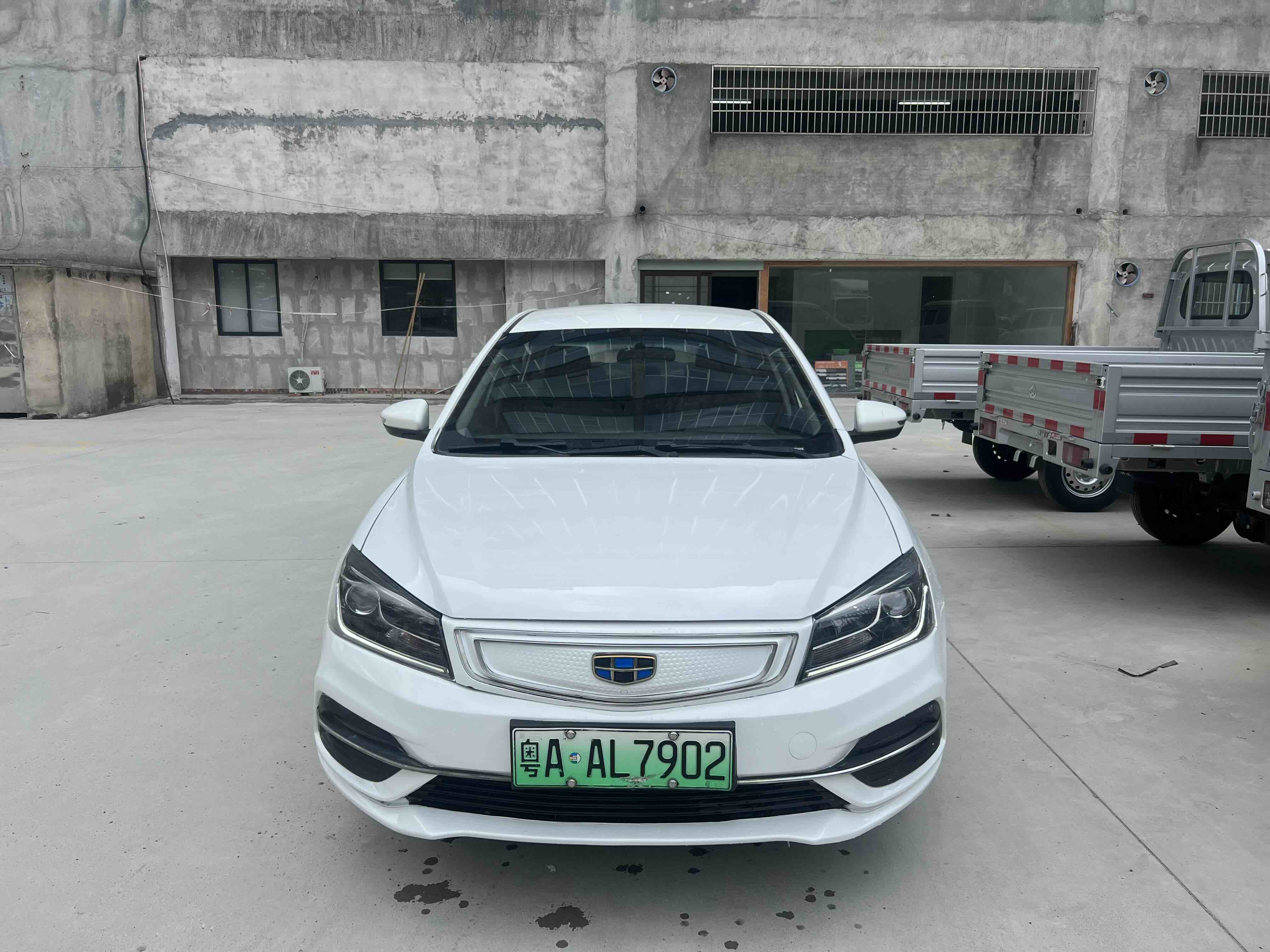GEELY Emgrand New Energy 2019 car image #2