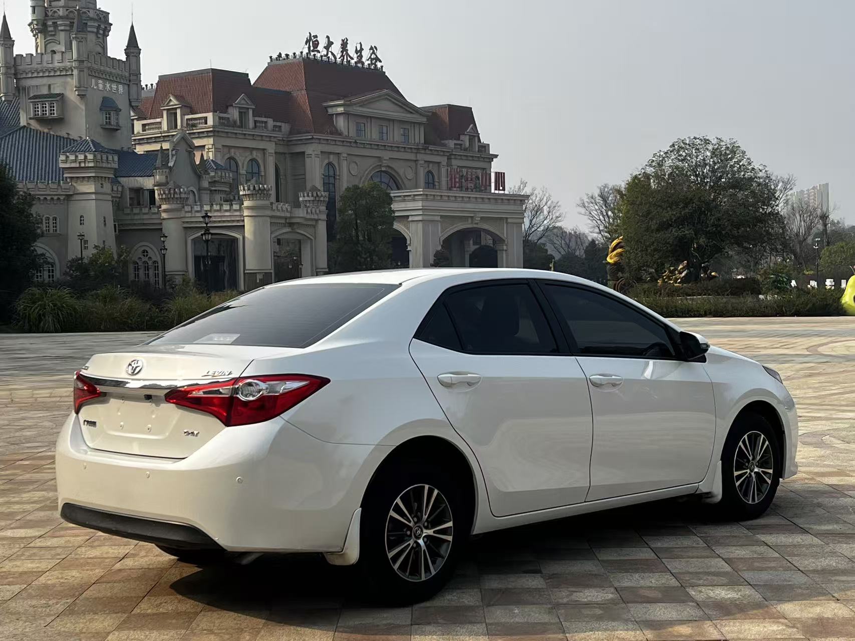 Toyota Corolla 2019 #2 Toyota Corolla 2019 car image #2