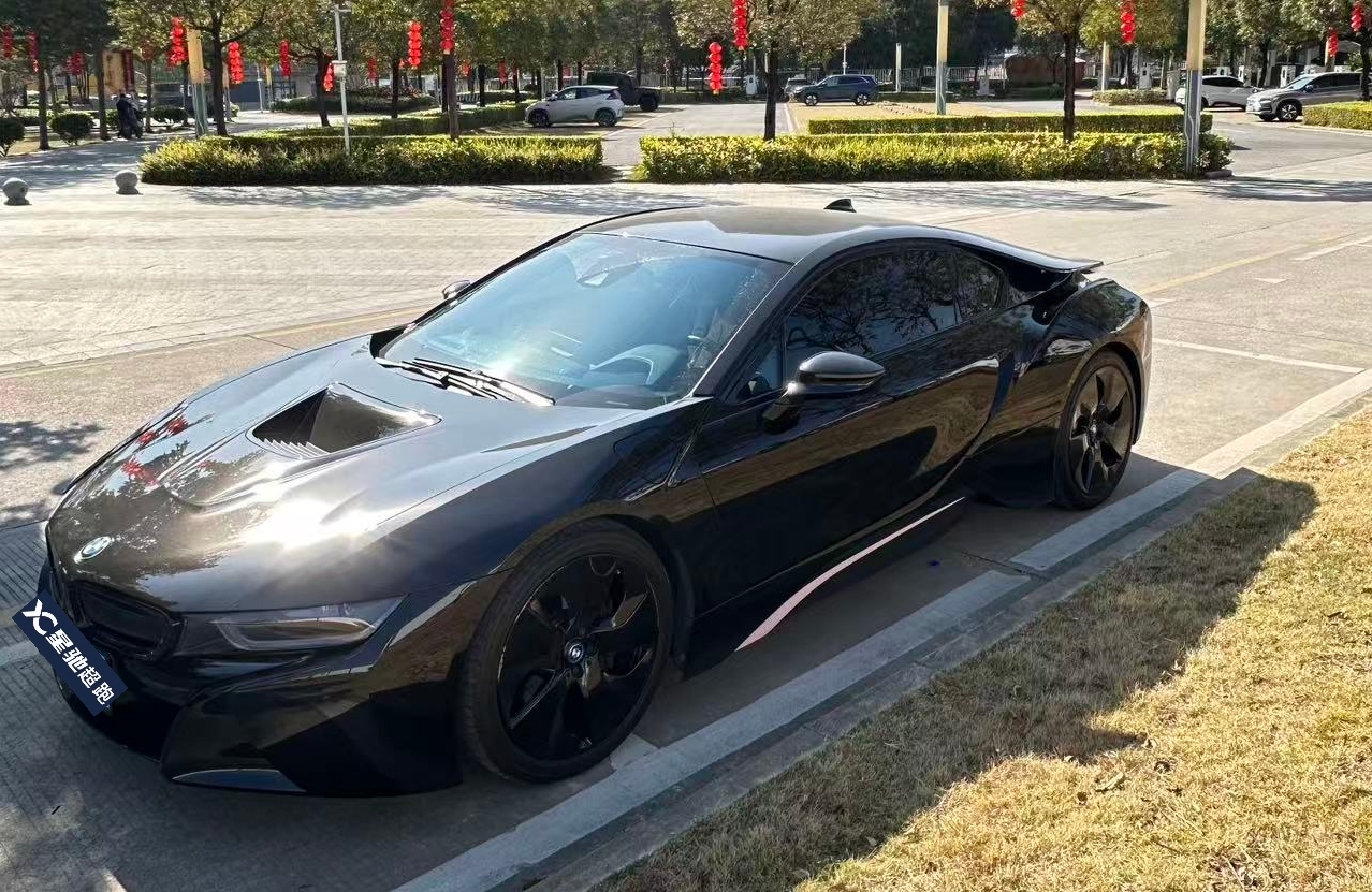 BMW i8 2017 car image #2
