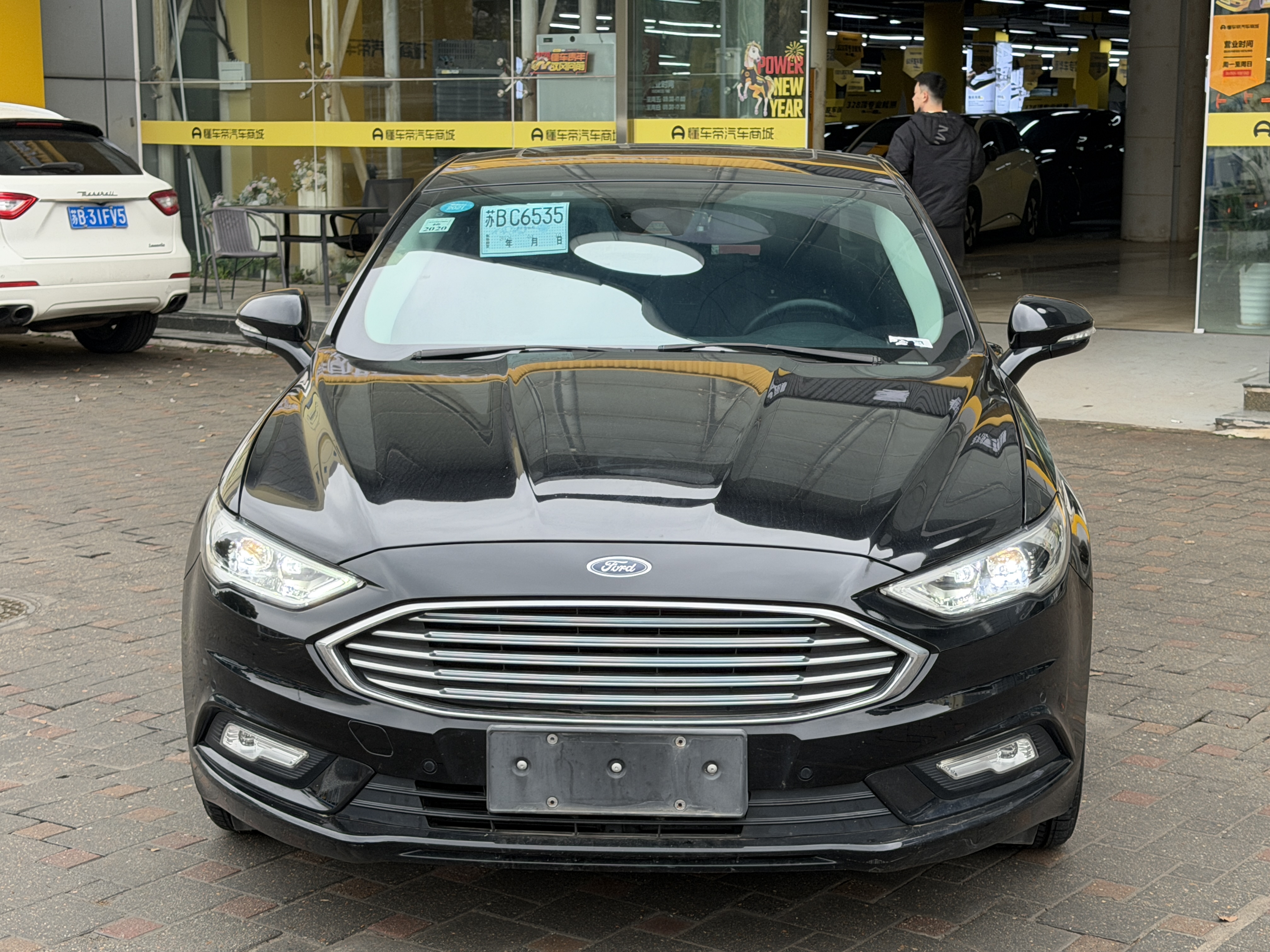 Ford Mondeo 2018 car image #2