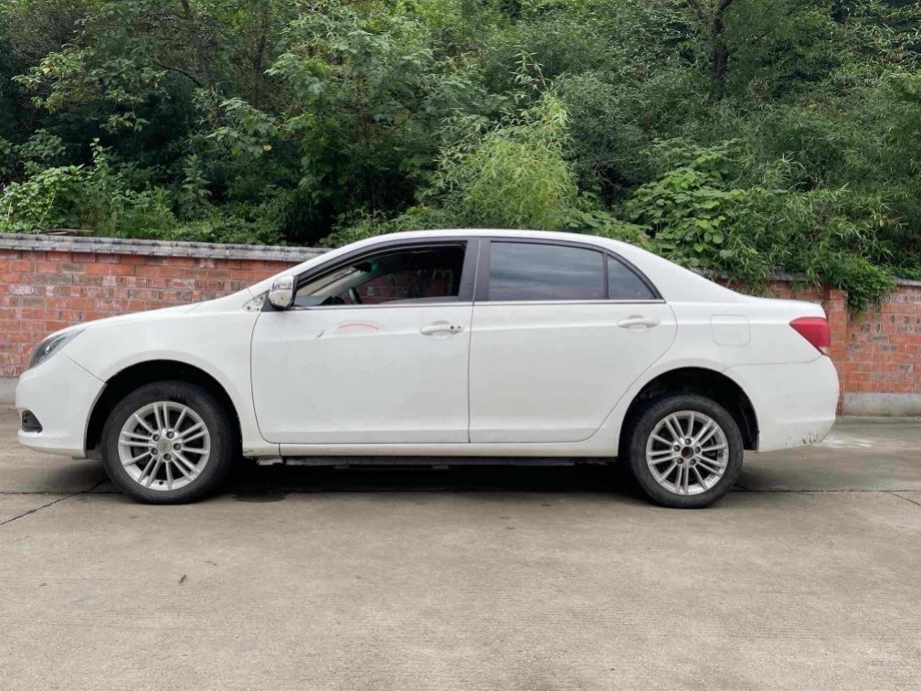 BYD e5 2019 #2 BYD e5 2019 car image #2