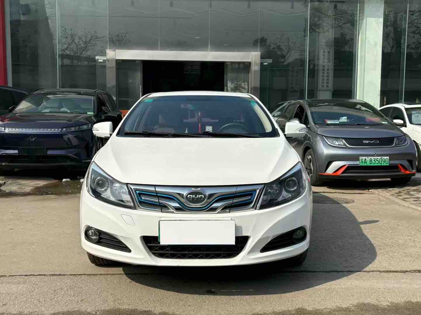 BYD e5 2018 car image #2
