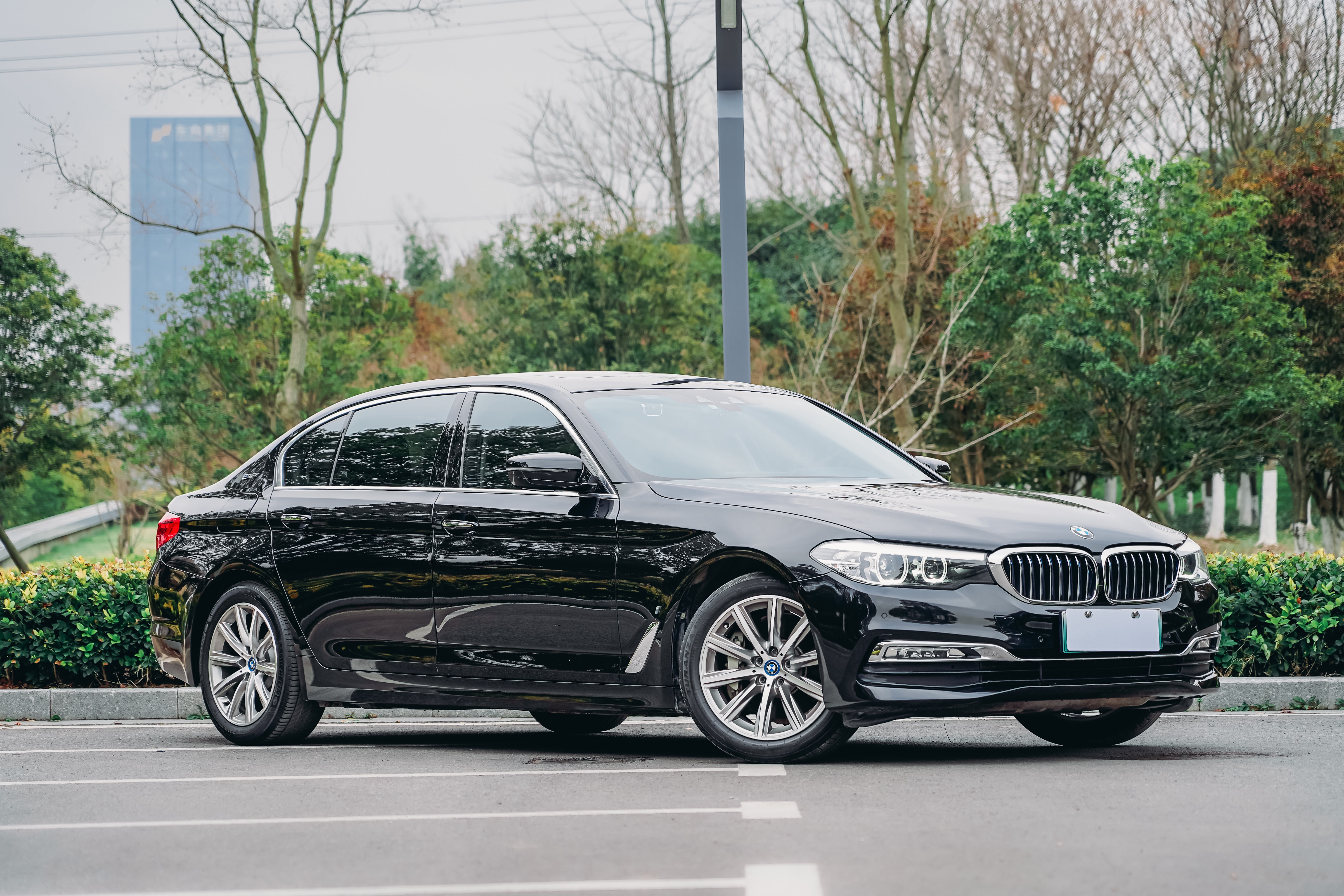 BMW 5 Series New Energy 2018 car image #2