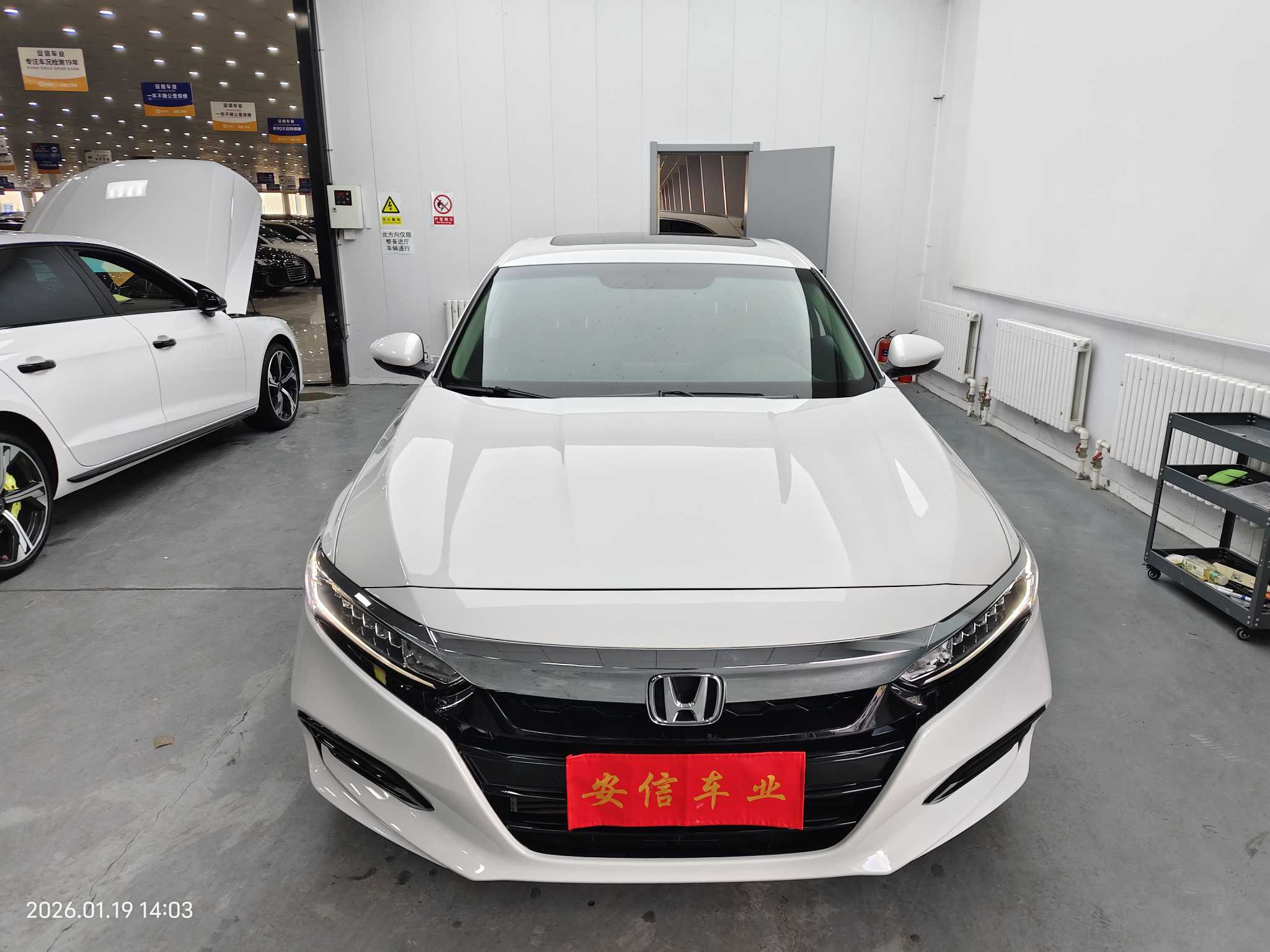 Honda Accord 2018 car image #2
