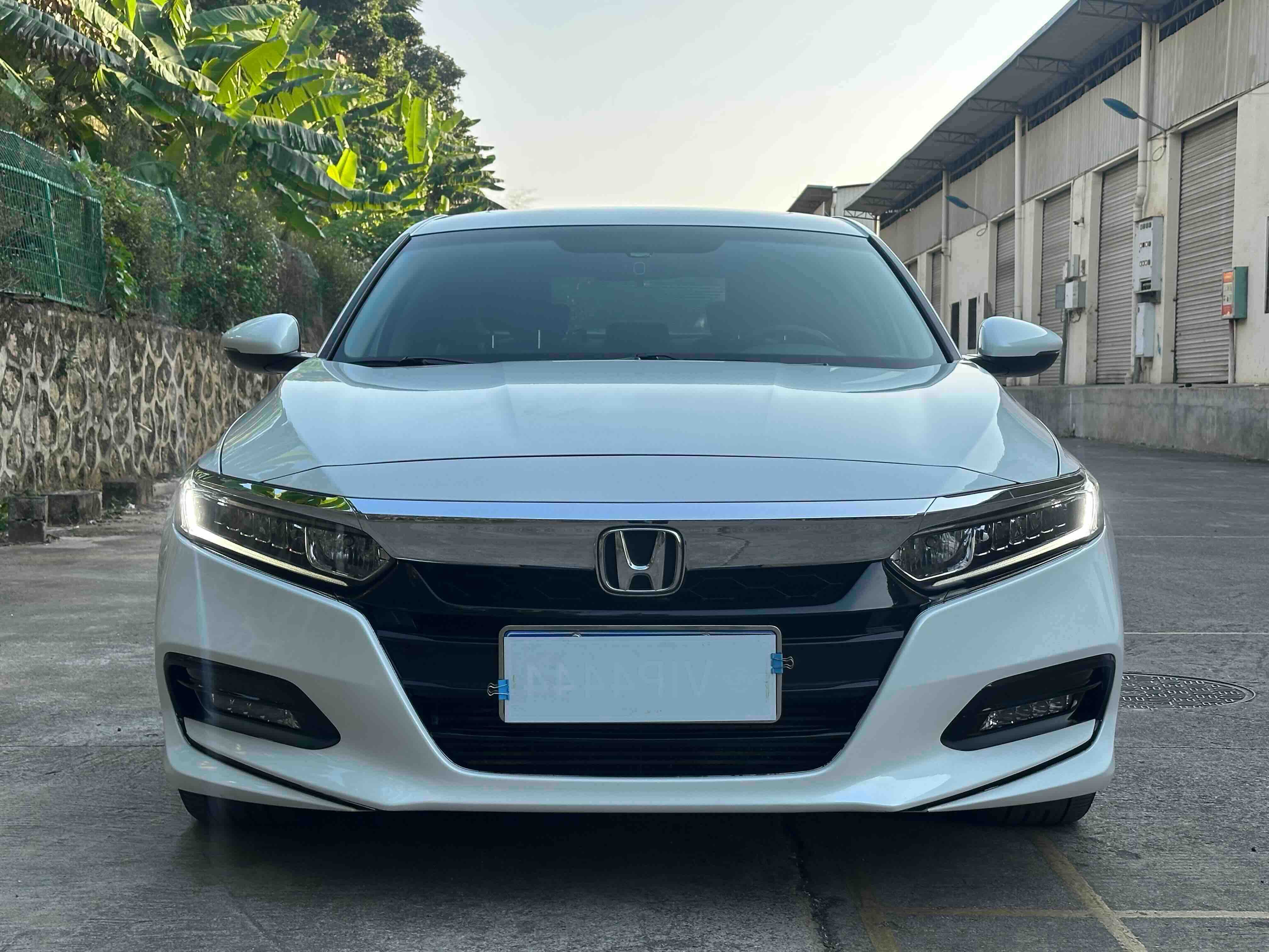Honda Accord 2019 car image #2