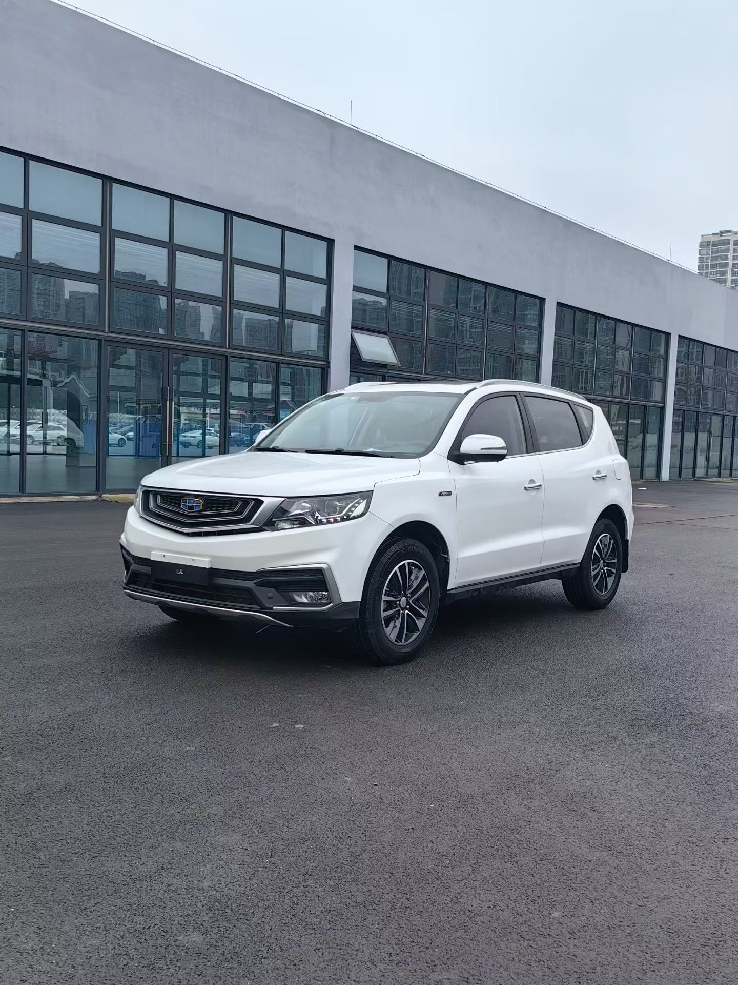 GEELY Emgrand GS 2018 car image #2