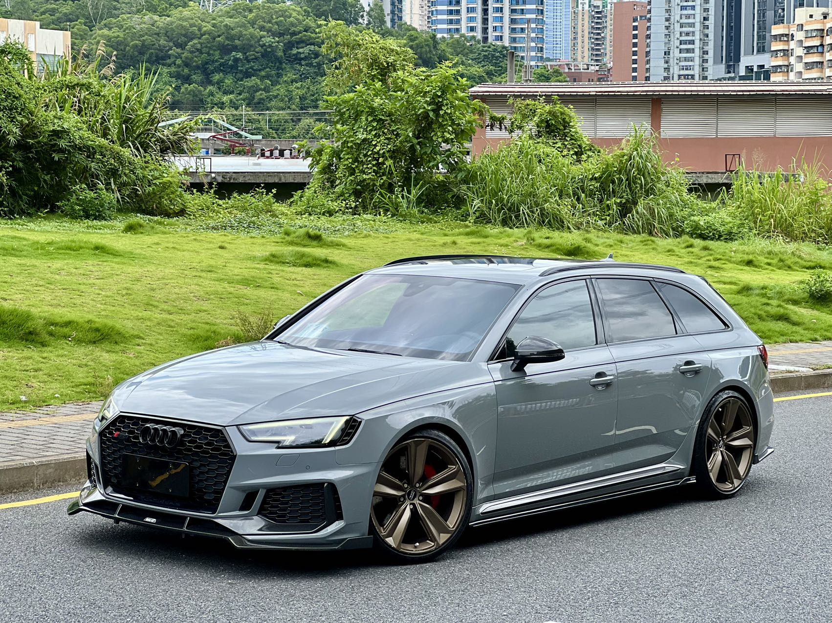 Audi RS 4 2019 car image #2