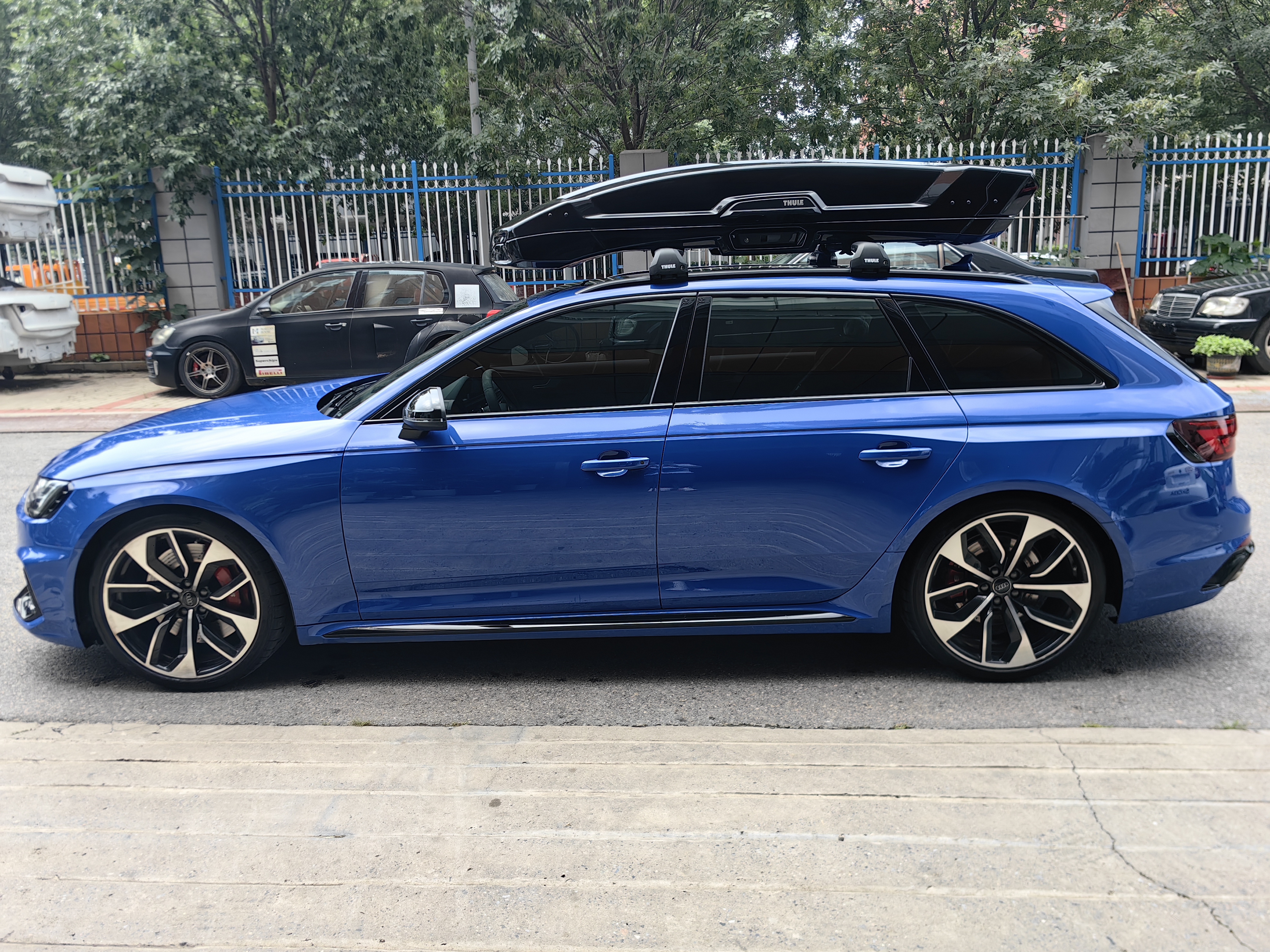 Audi RS 4 2019 car image #2