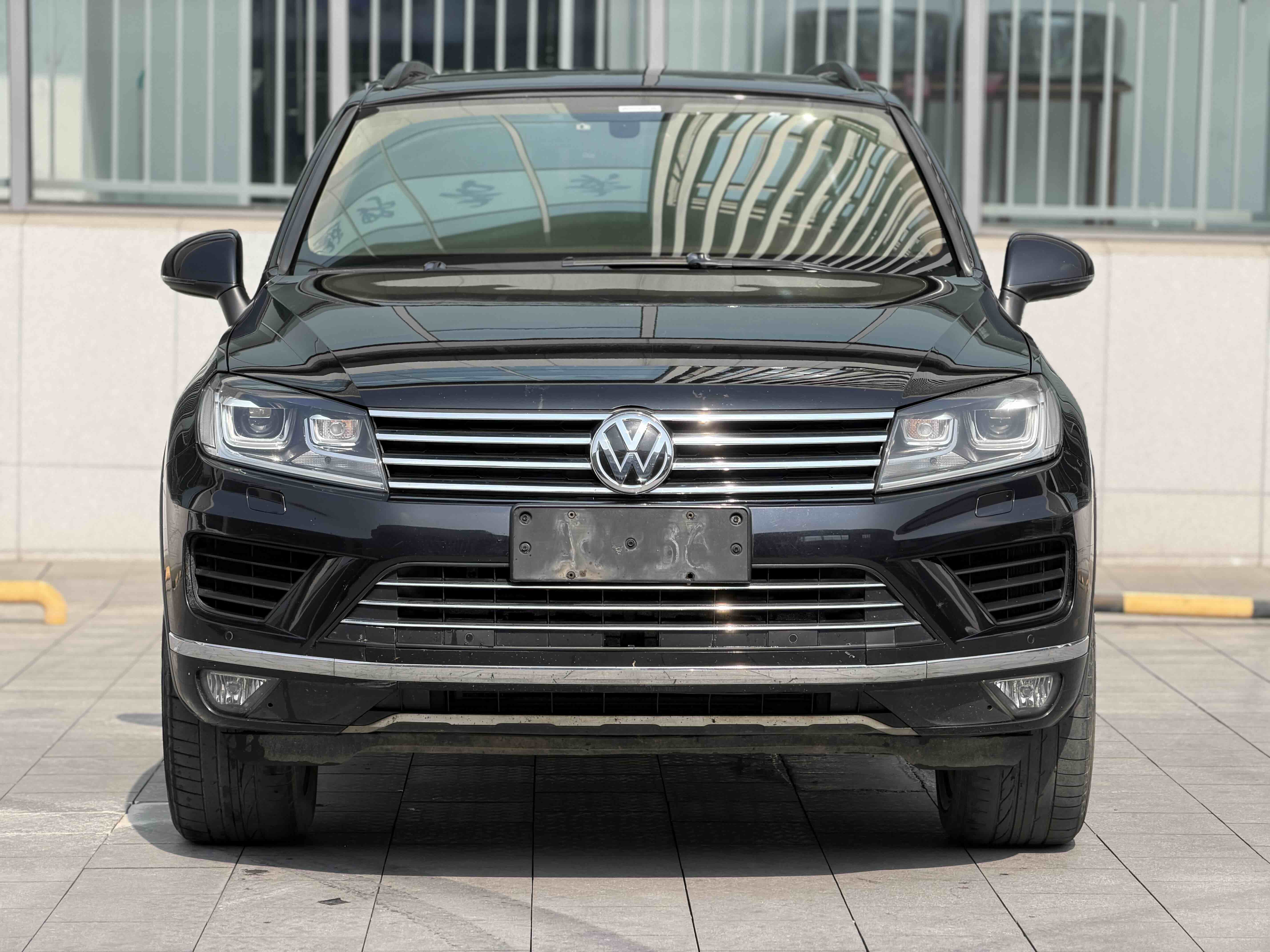 Volkswagen Touareg 2018 immagine di auto #2