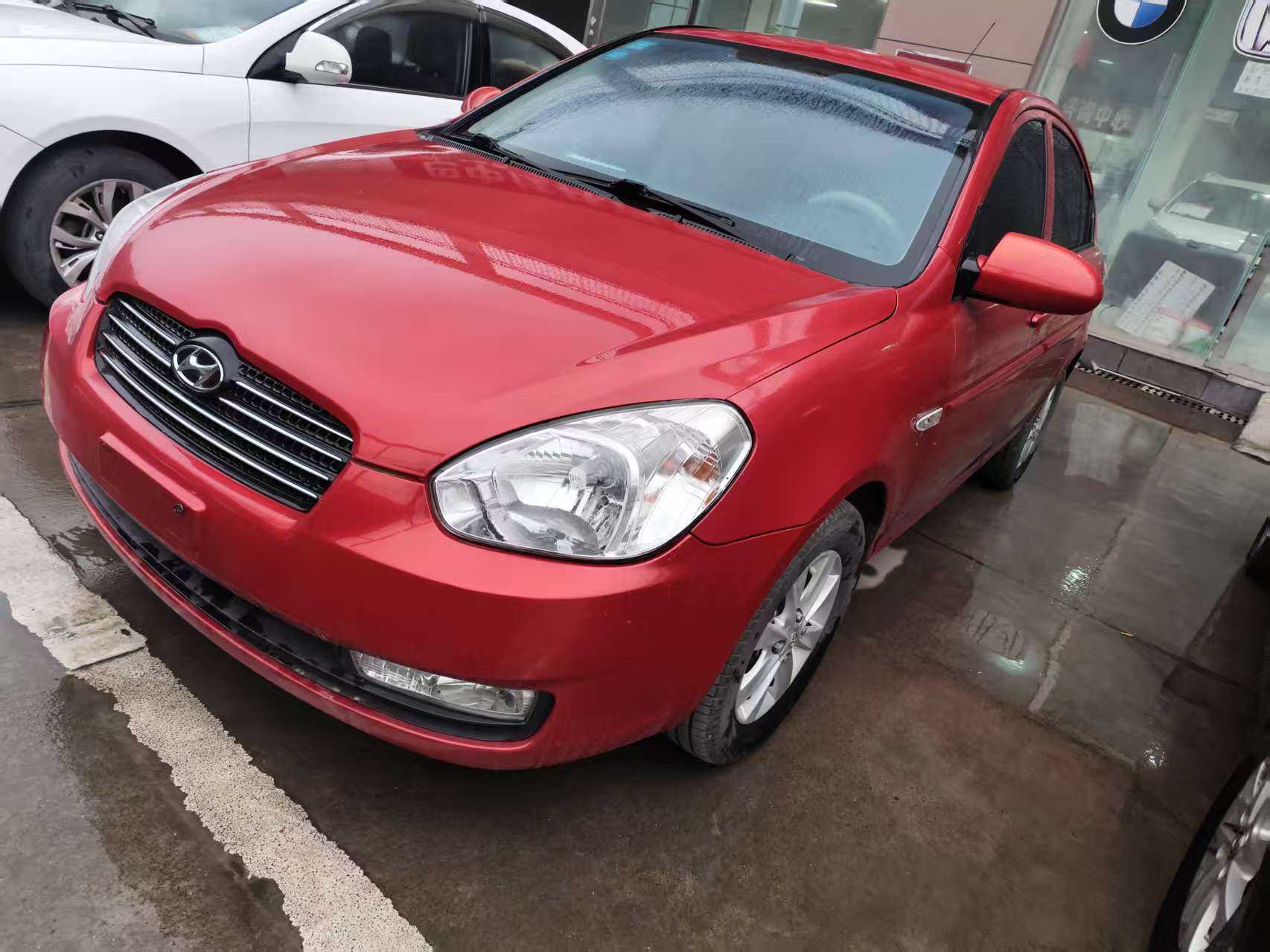 Hyundai Accent 2011 immagine di auto #2