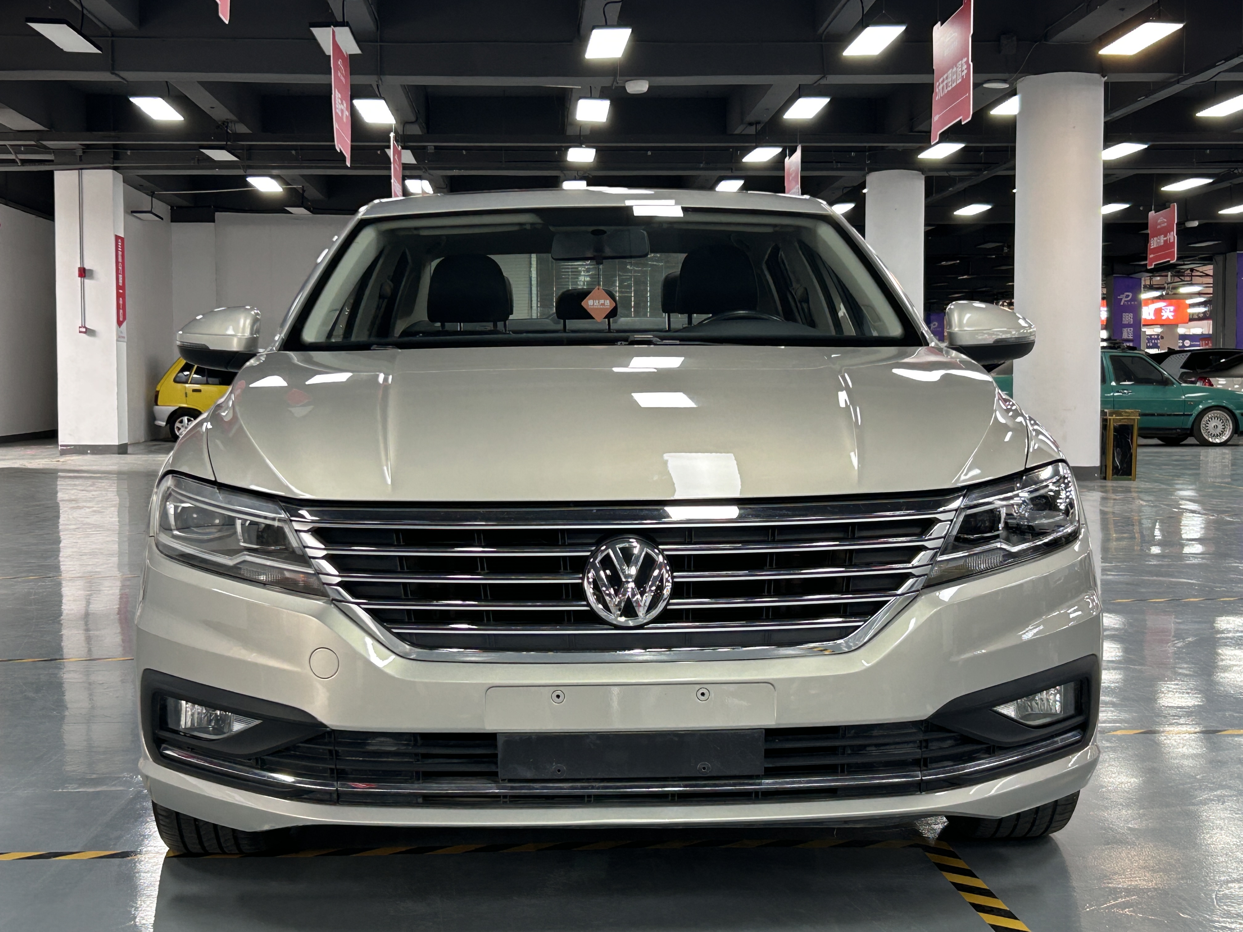 Volkswagen Lavida 2018 car image #2