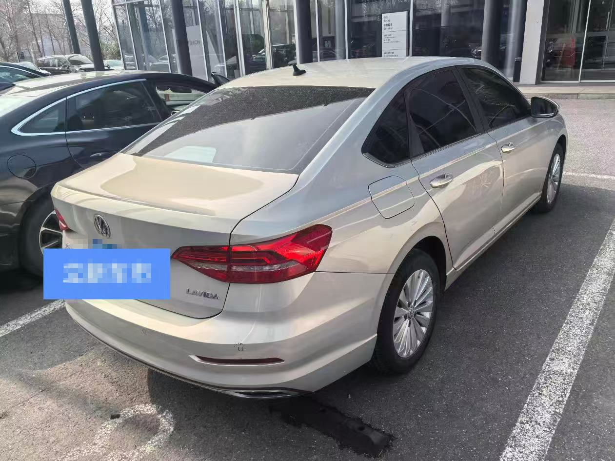 Volkswagen Lavida 2018 car image #2