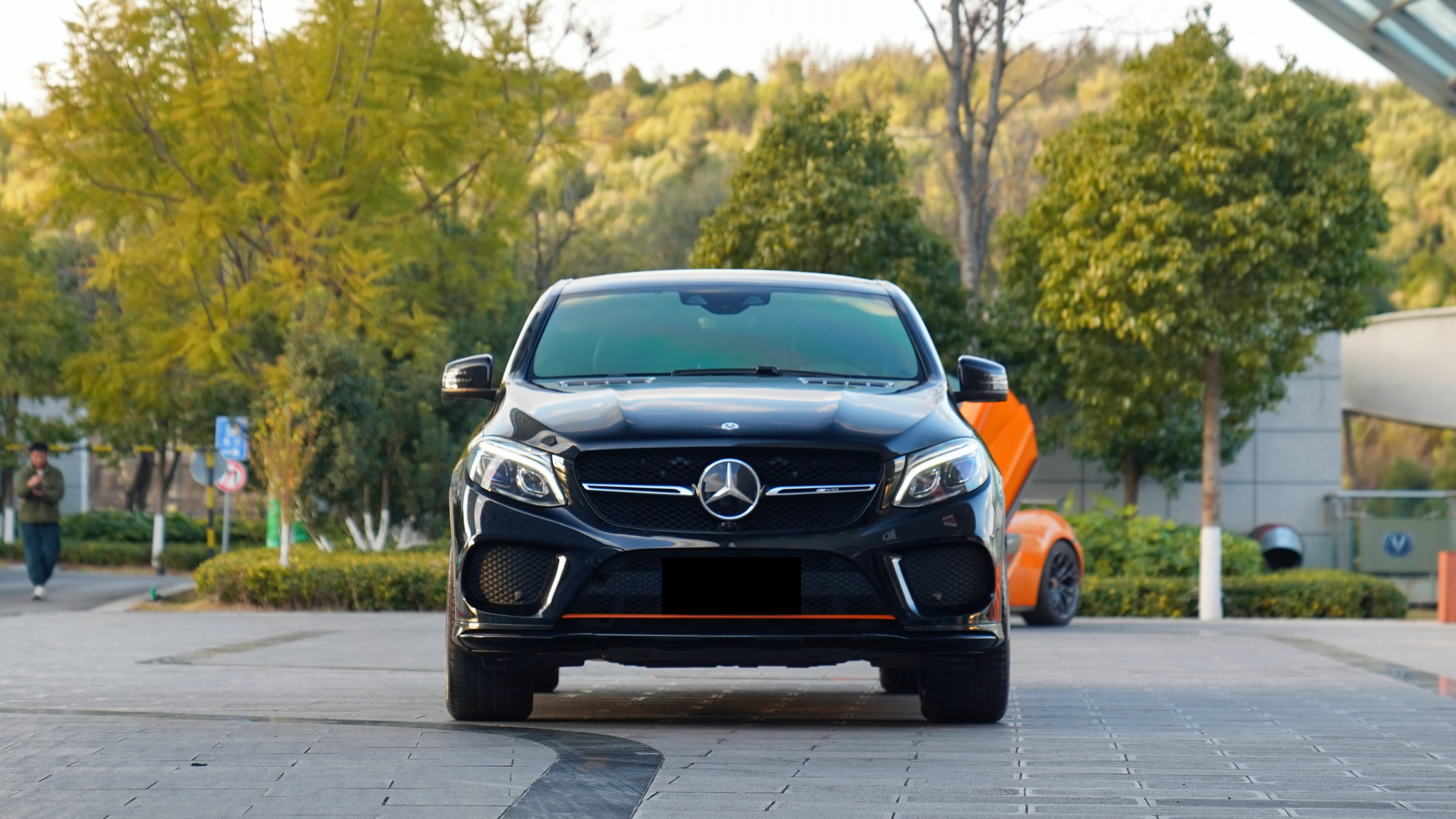 Mercedes-Benz GLE Coupe AMG 2018 car image #2