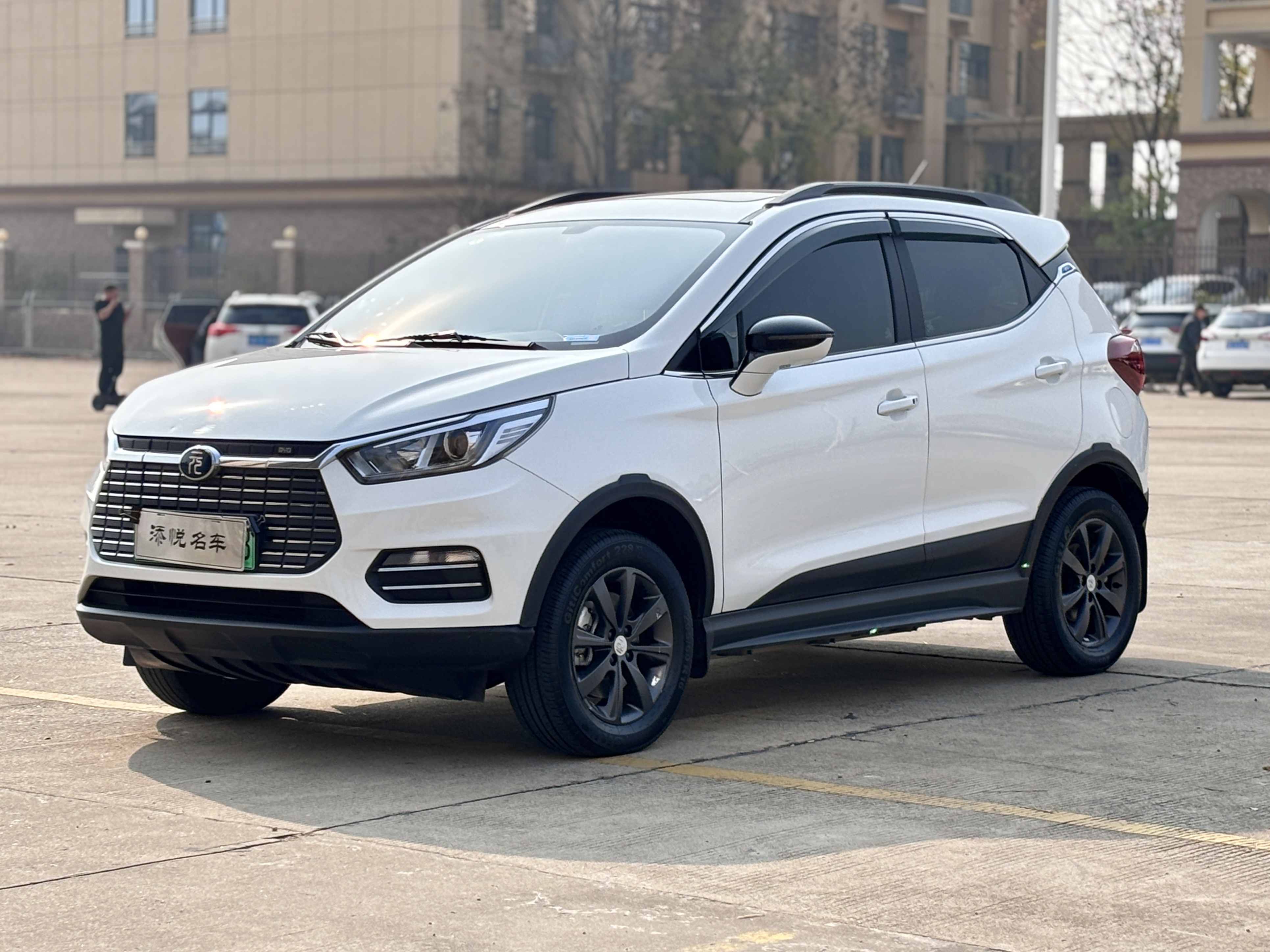 BYD Yuan New Energy 2018 car image #2