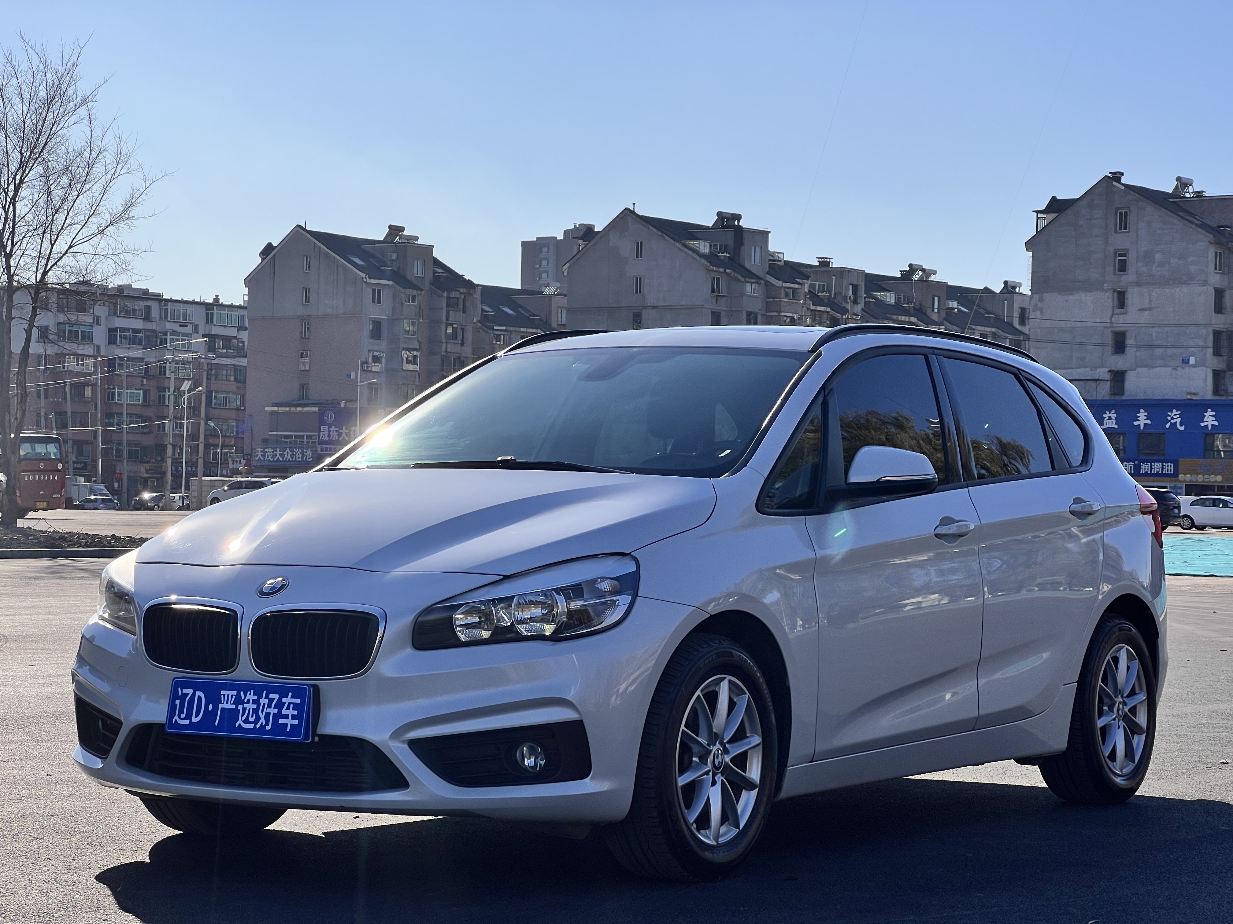 BMW 2 Series Tourer 2018 car image #2