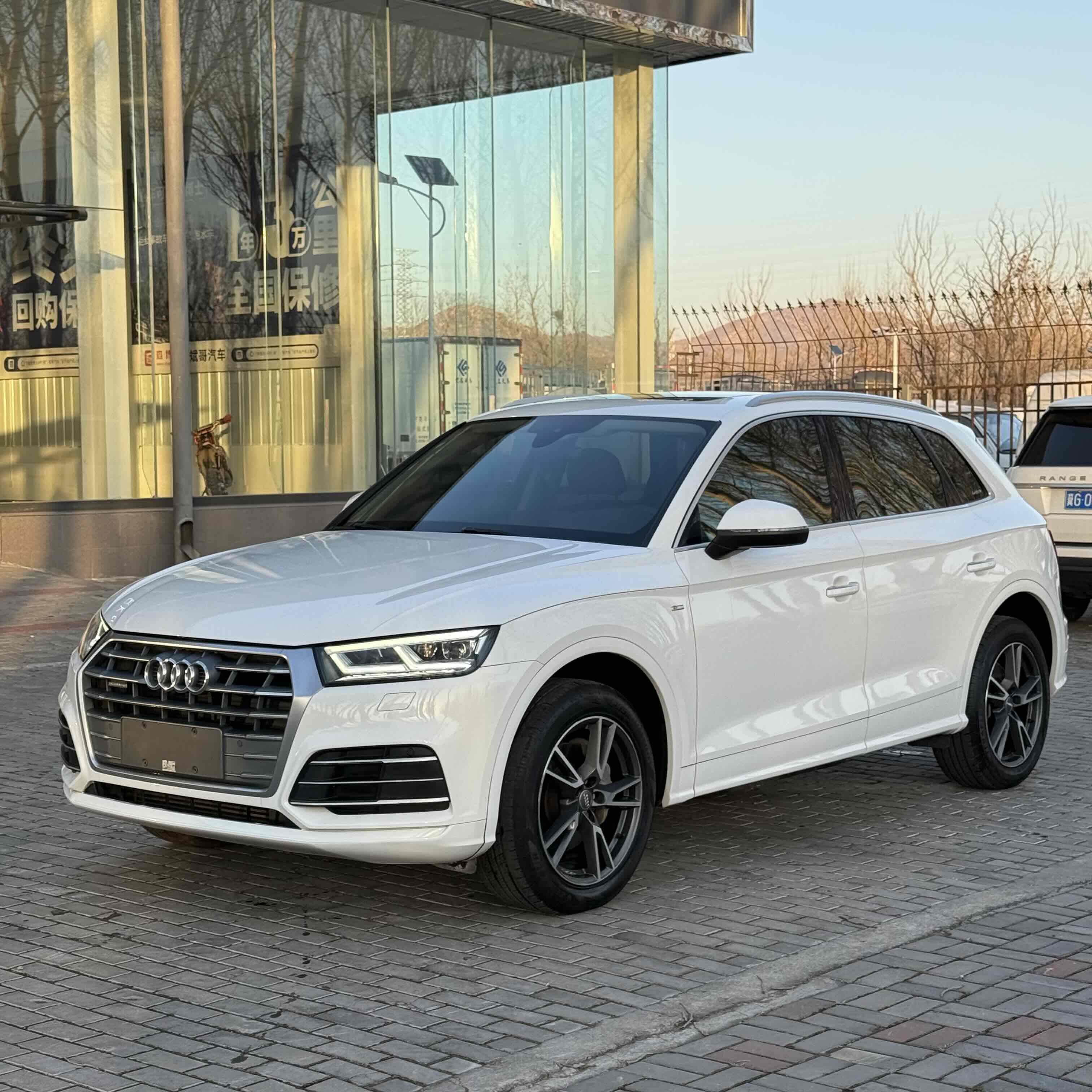 Audi Q5L 2019 صورة سيارة #2