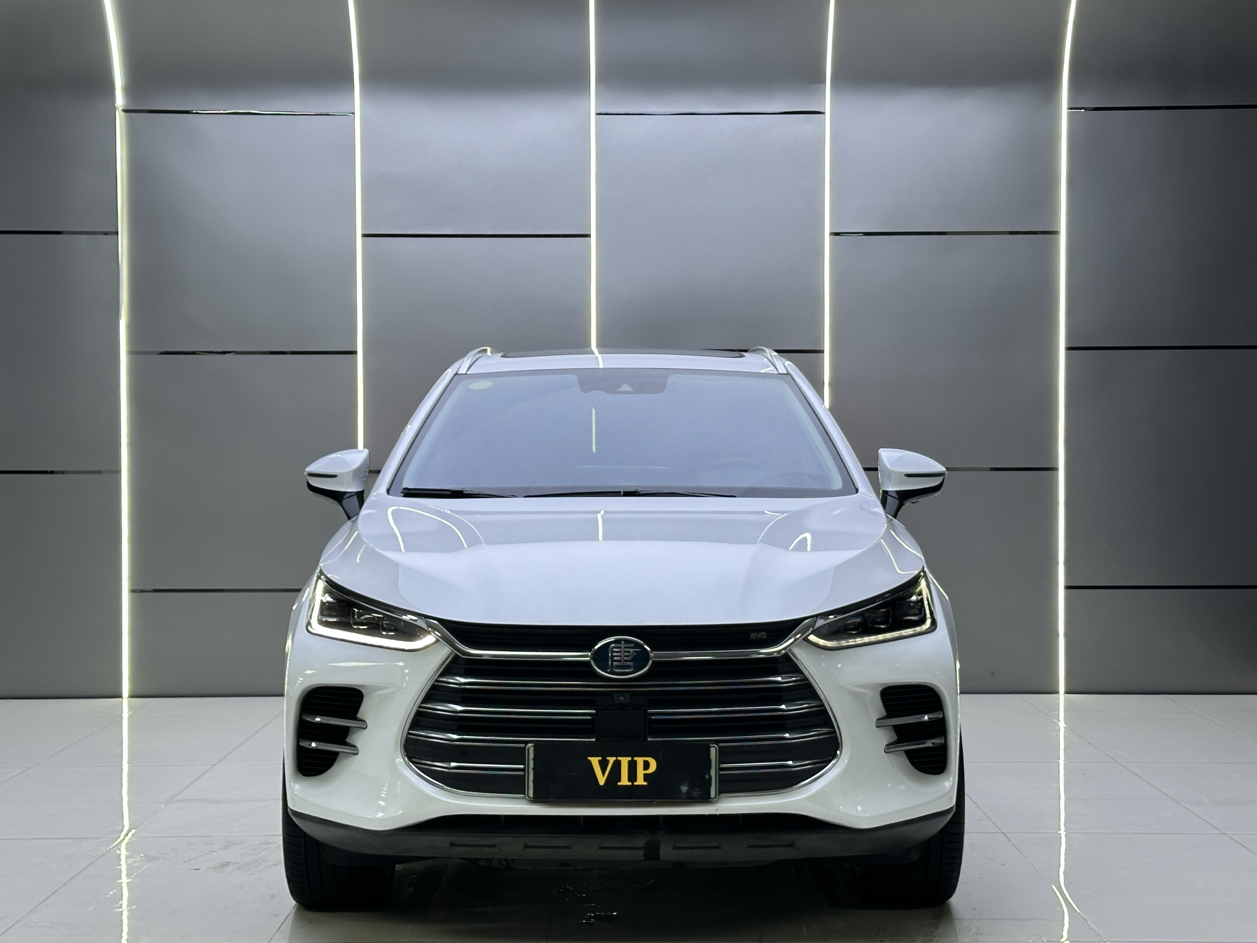 BYD Tang New Energy 2018 #2 BYD Tang New Energy 2018 car image #2