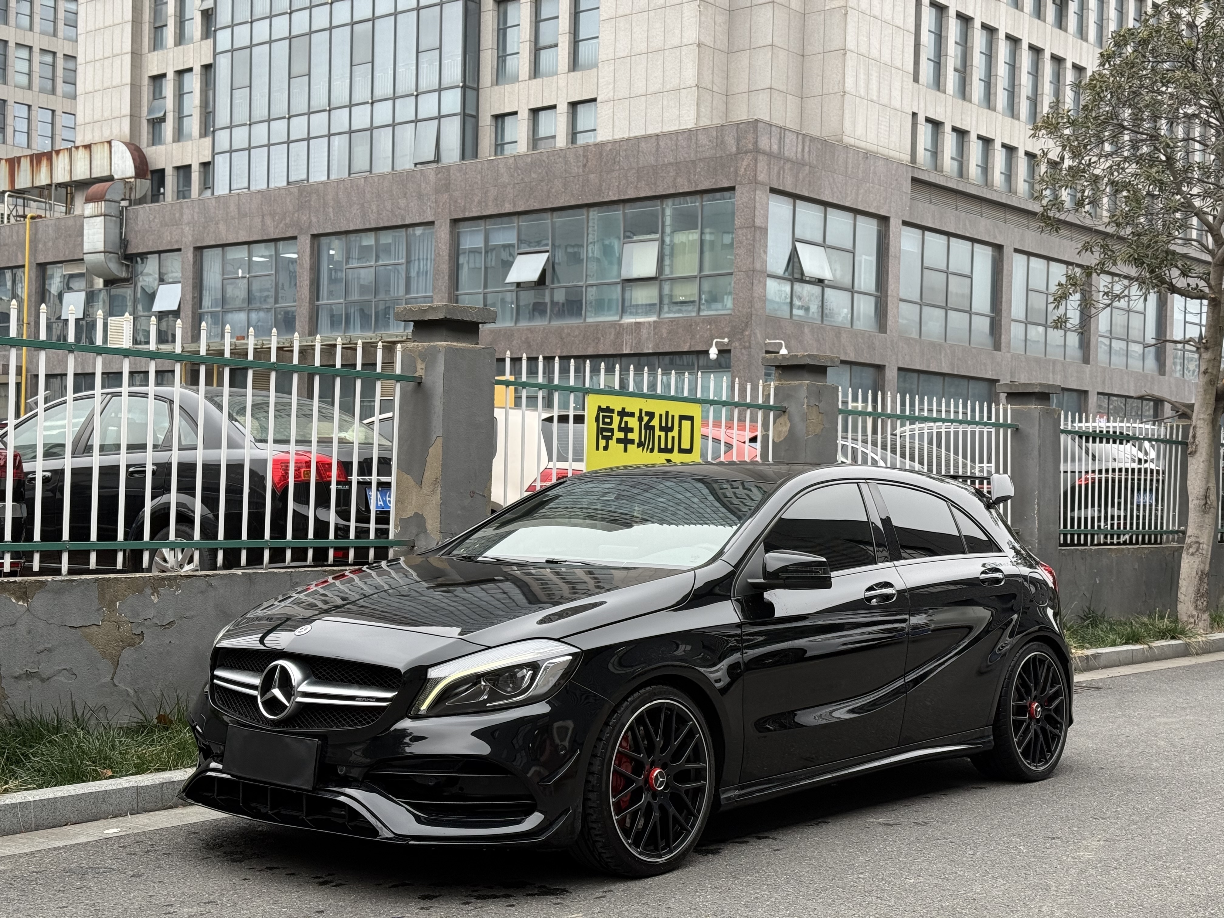 Mercedes-Benz A AMG (Imported) 2018 immagine di auto #2