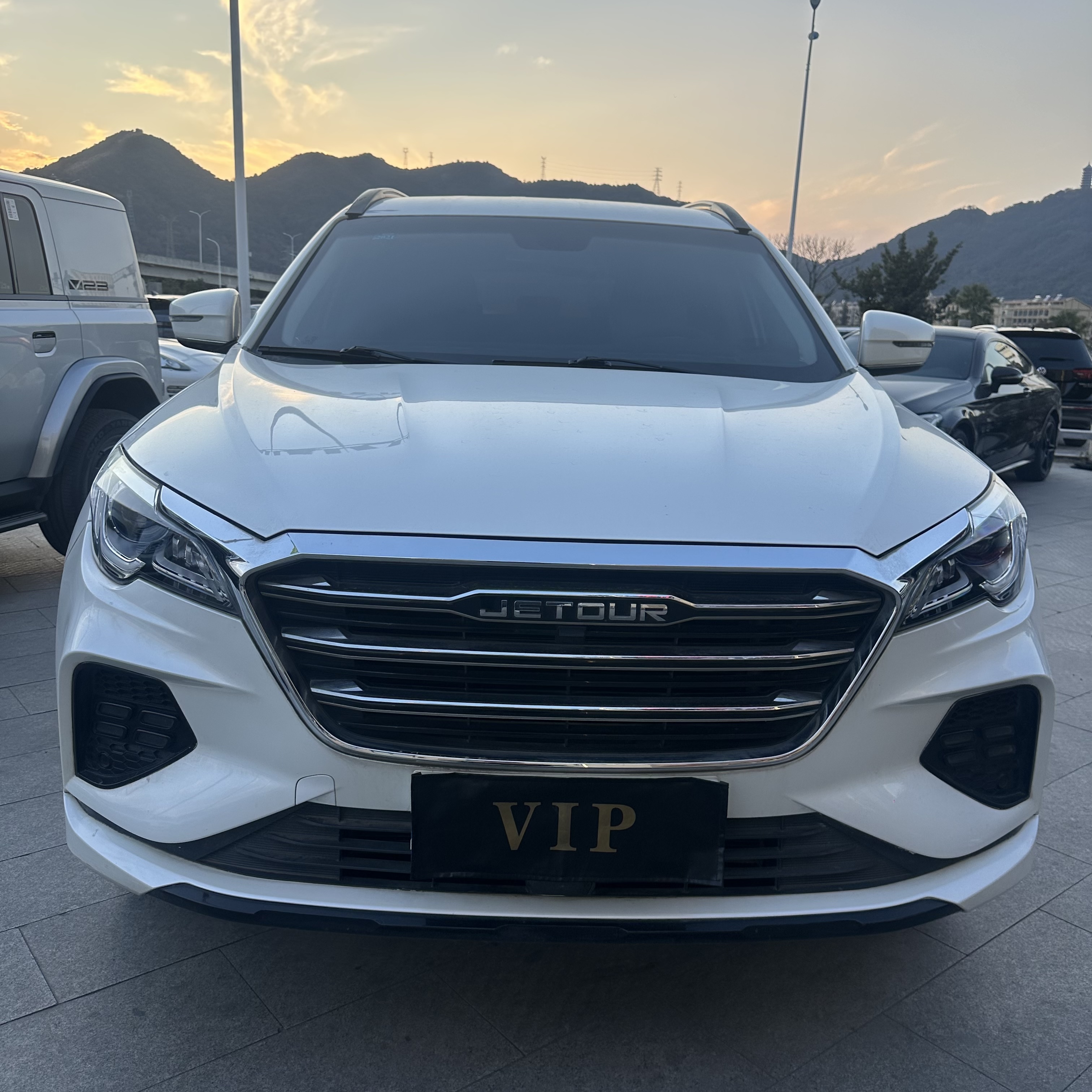X70 2019 #2 X70 2019 car image #2