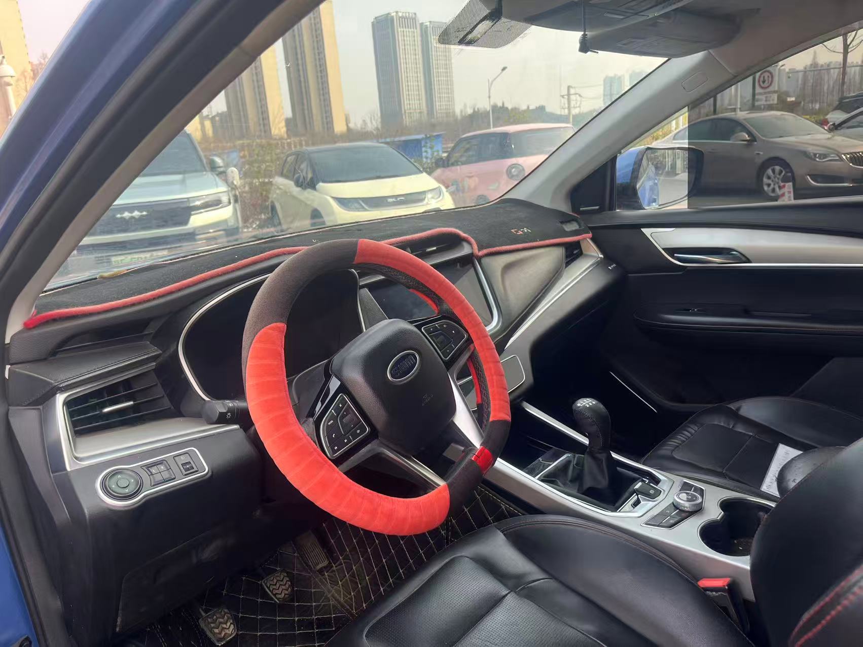 SWM G01 2019 image de voiture #2