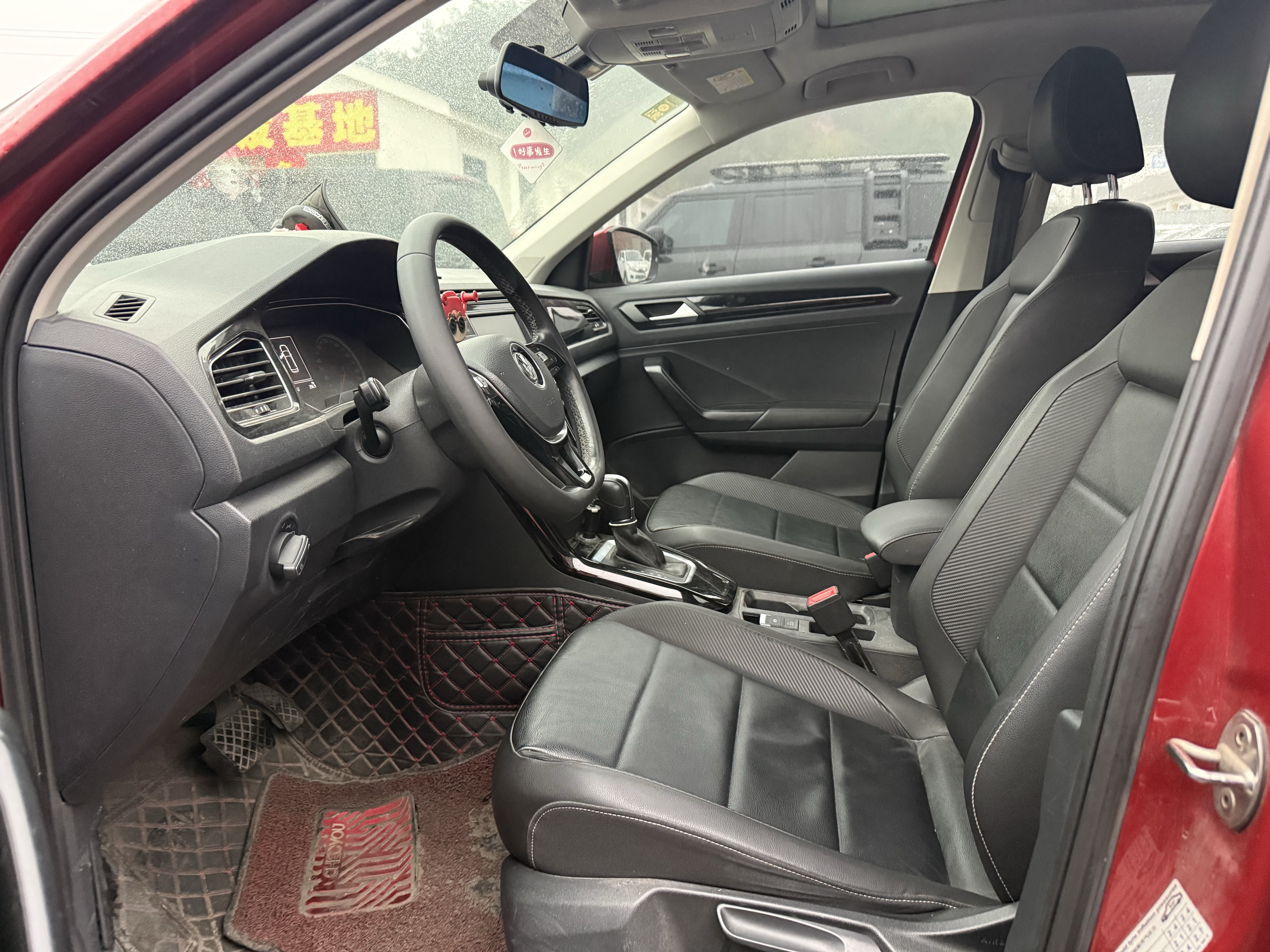 T-Roc 2019 #2 T-Roc 2019 car image #2